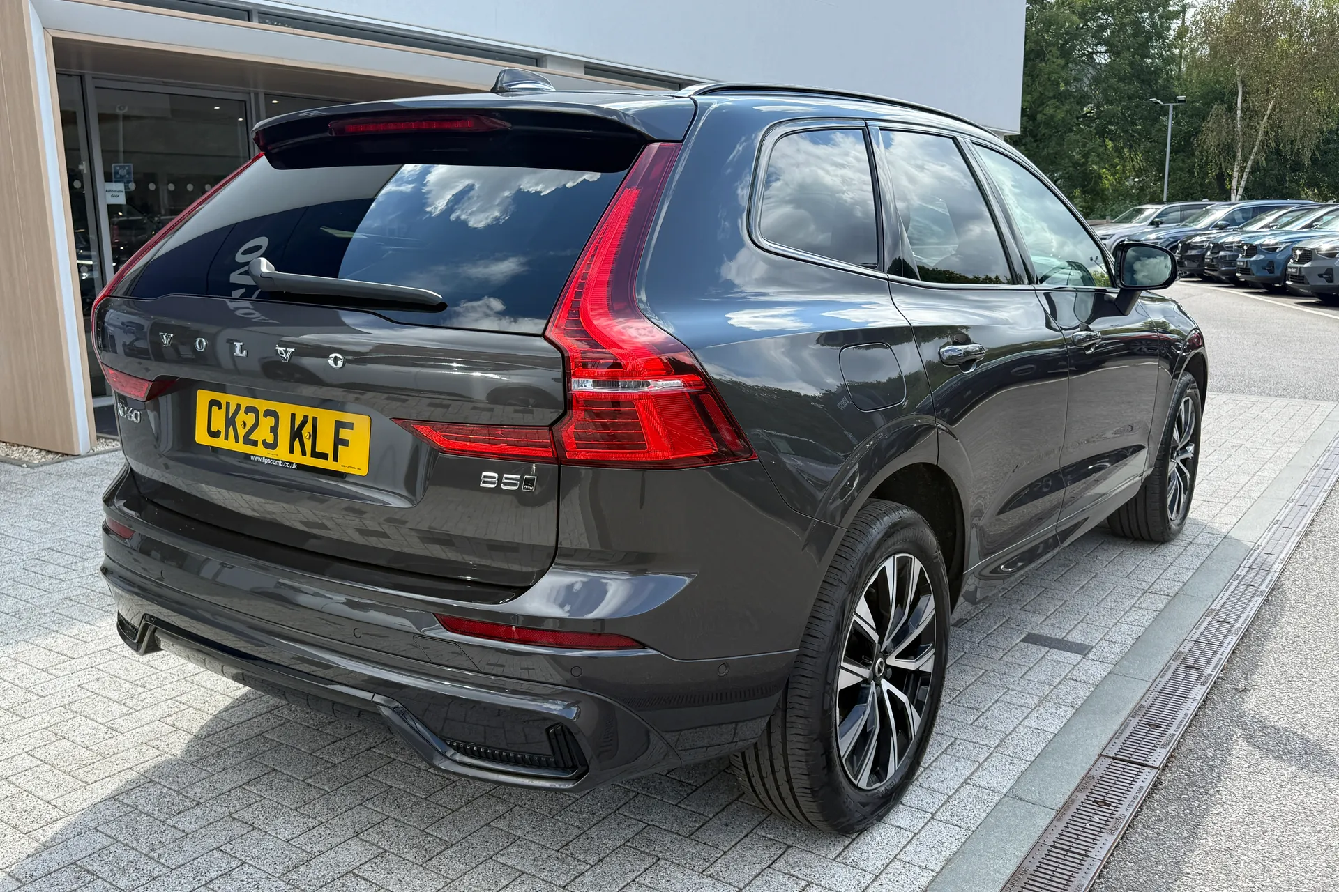 Volvo XC60 thumbnail image number 8