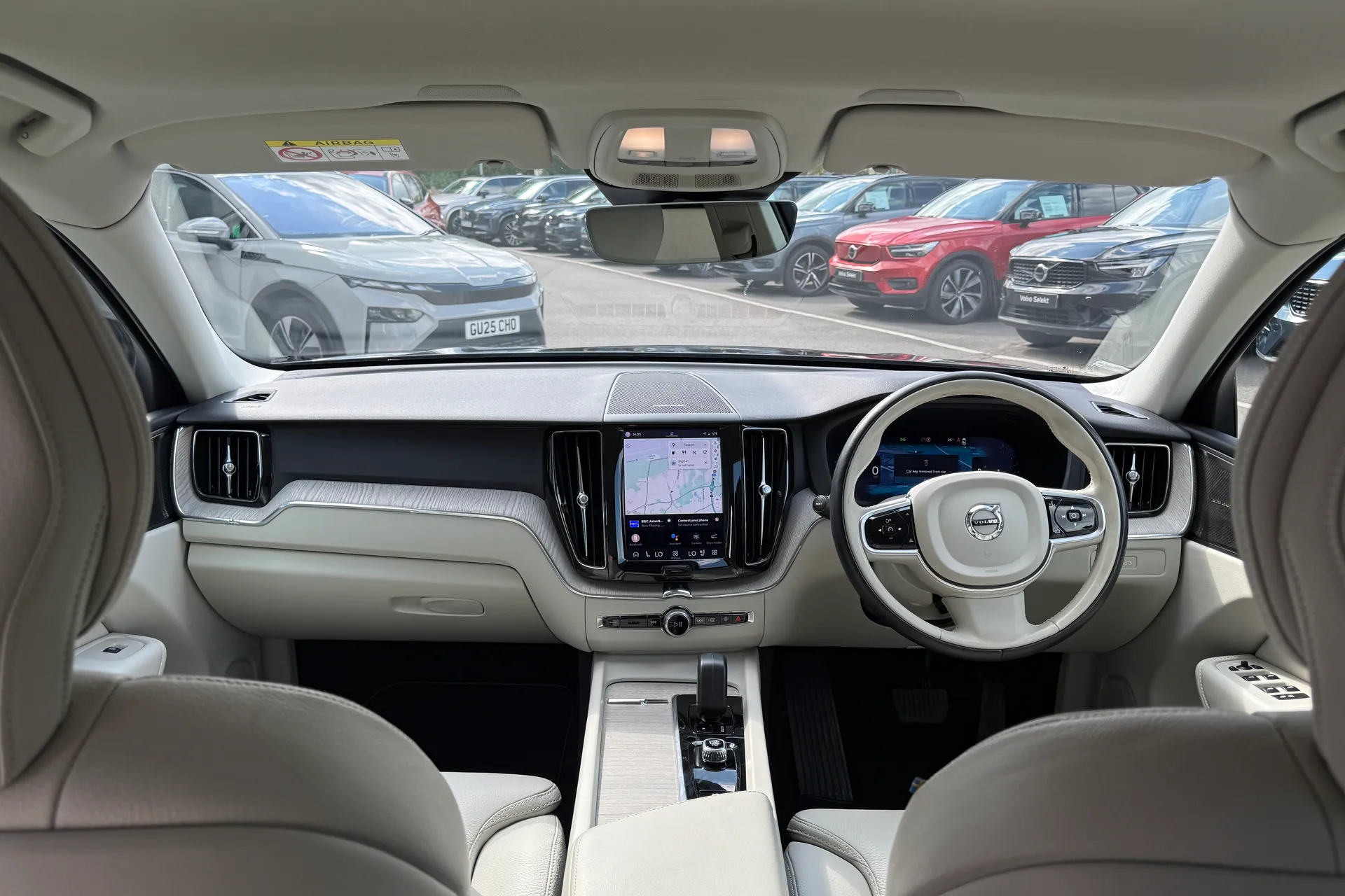 Volvo XC60 thumbnail image number 3