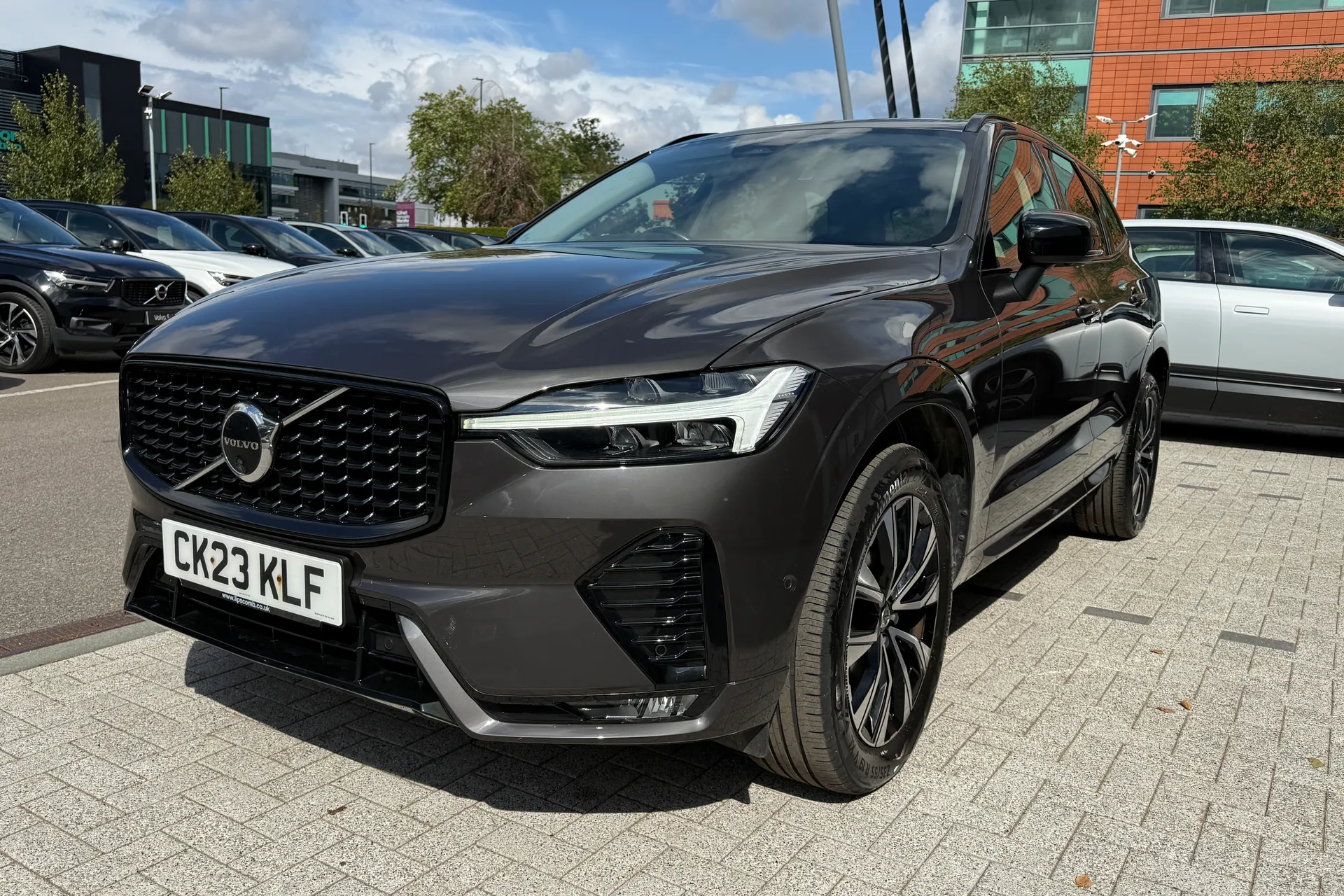 Volvo XC60 thumbnail image number 12