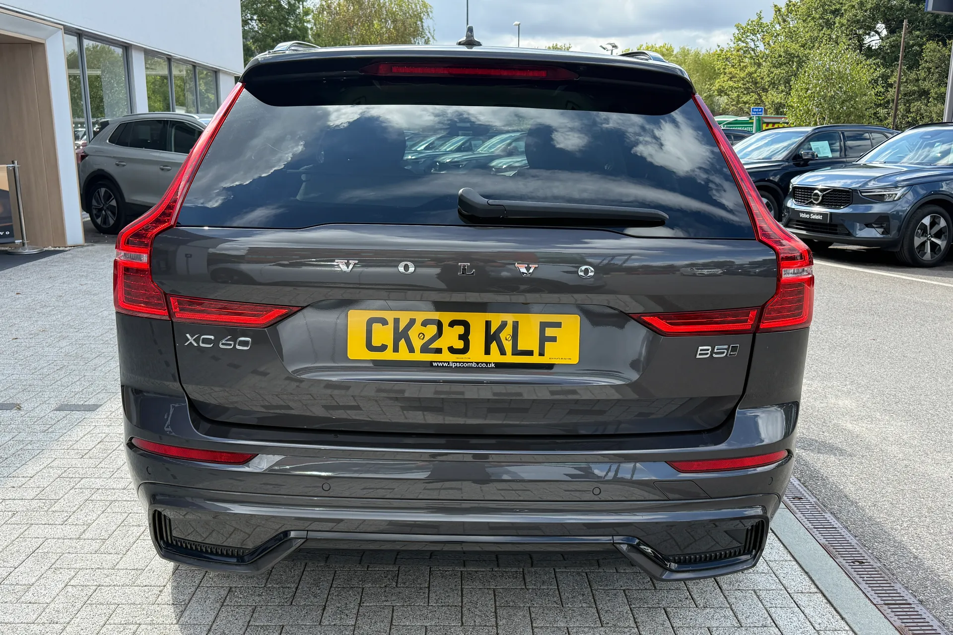 Volvo XC60 thumbnail image number 9