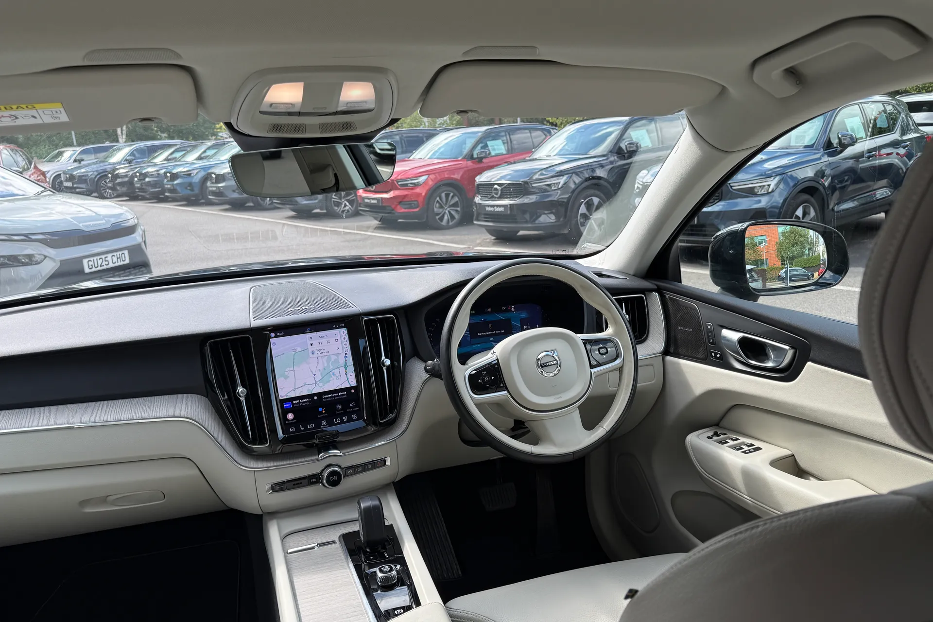 Volvo XC60 thumbnail image number 32
