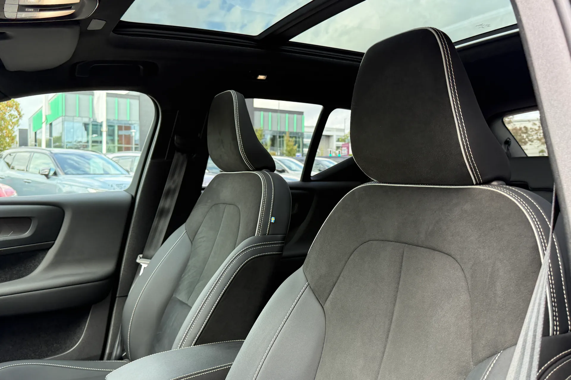 Volvo XC40 thumbnail image number 28