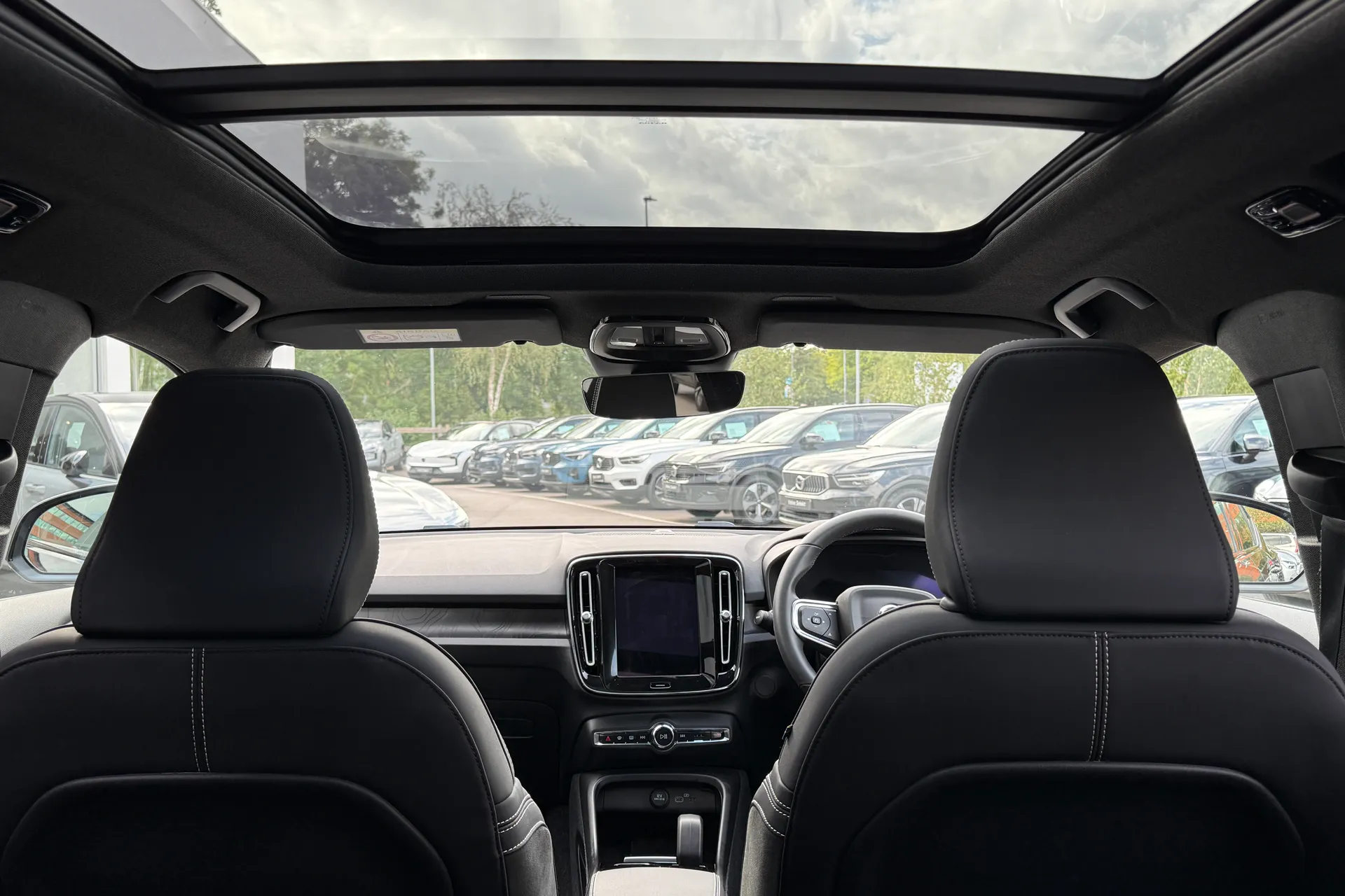 Volvo XC40 thumbnail image number 22