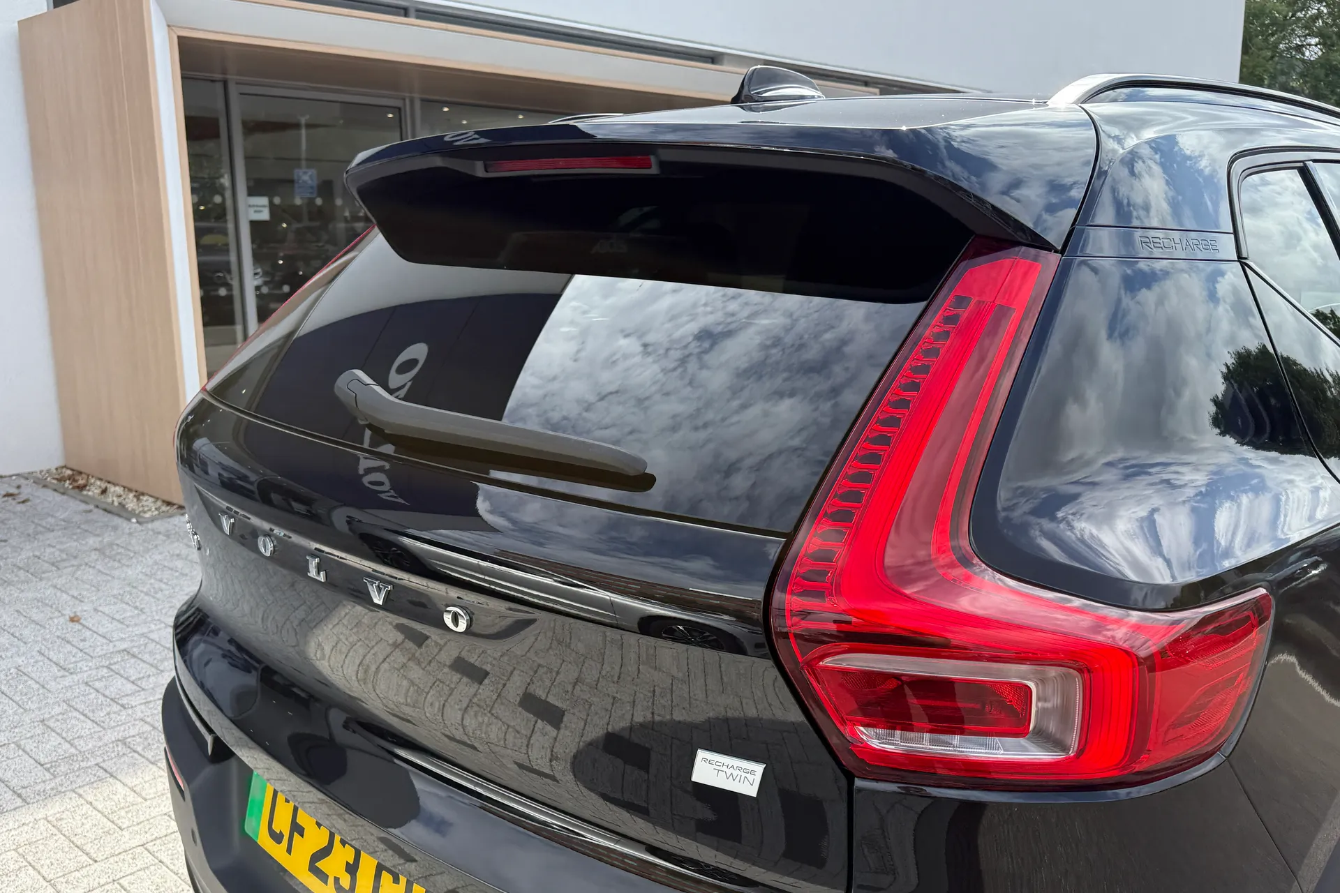 Volvo XC40 thumbnail image number 17