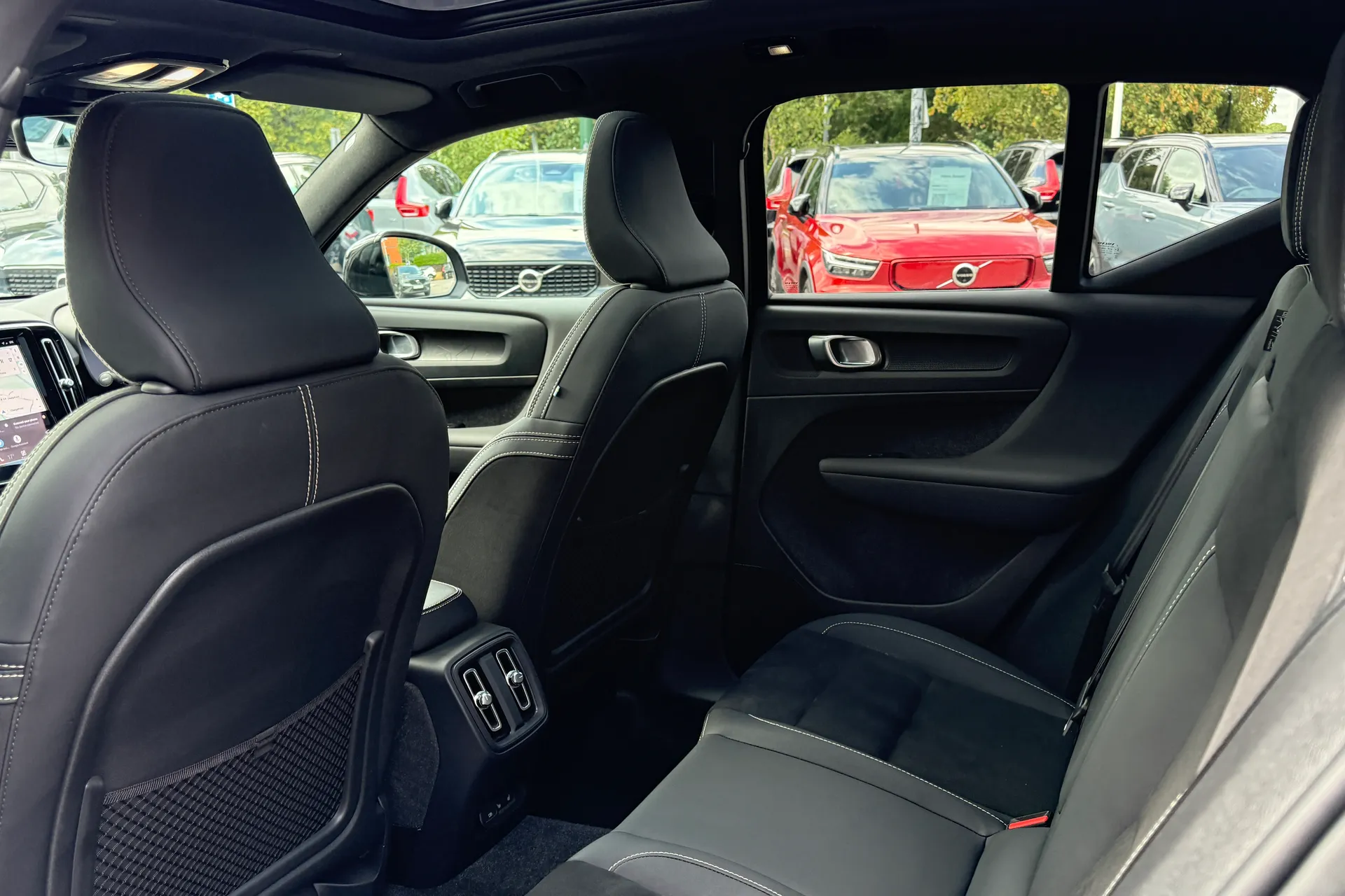 Volvo XC40 thumbnail image number 29