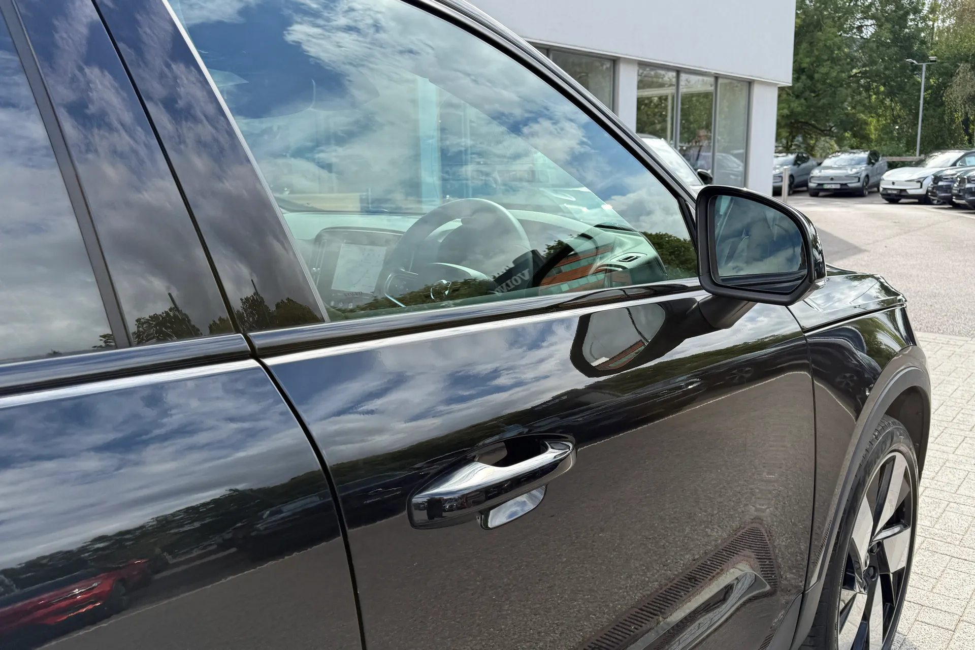 Volvo XC40 thumbnail image number 15