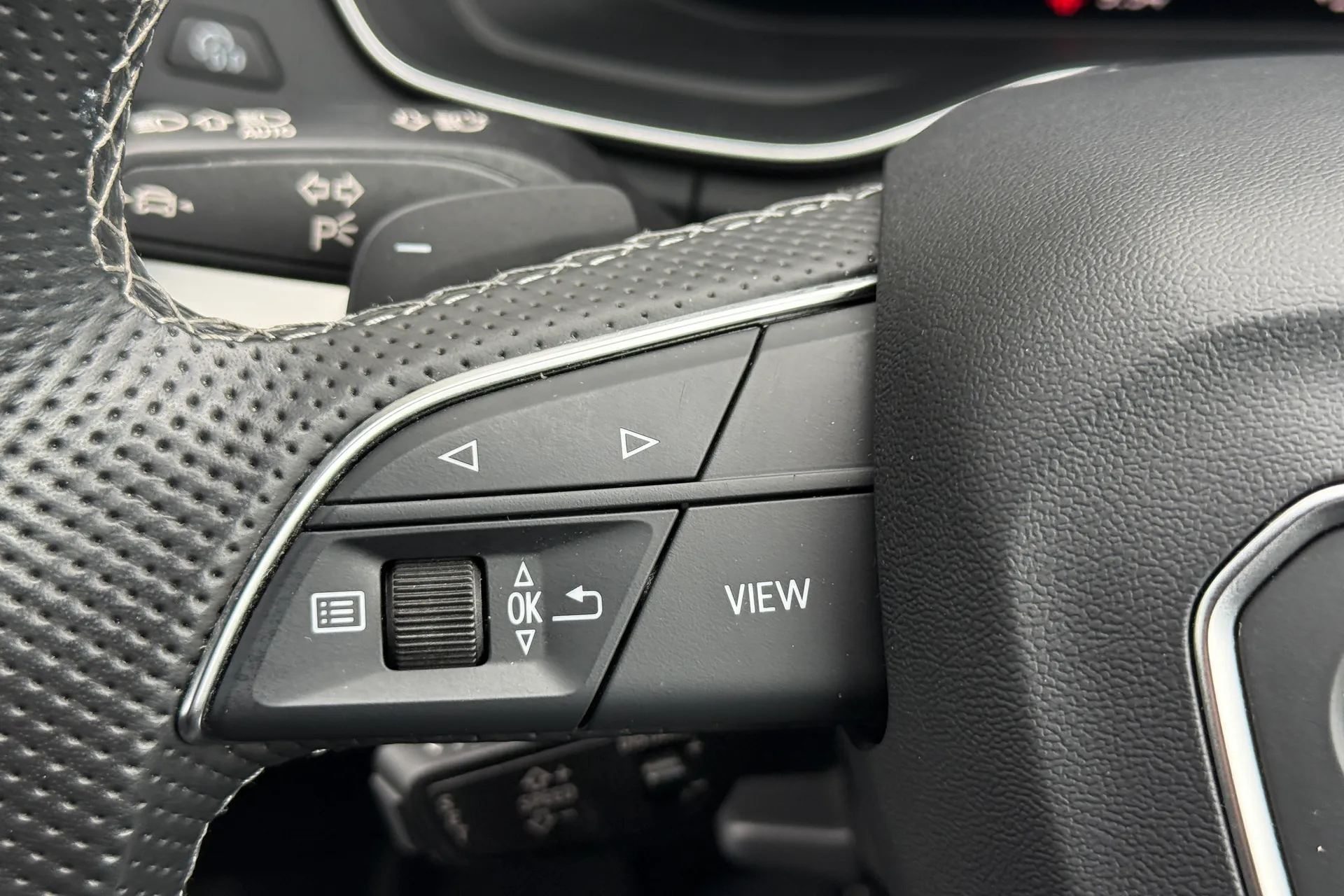 Audi Q5 thumbnail image number 18