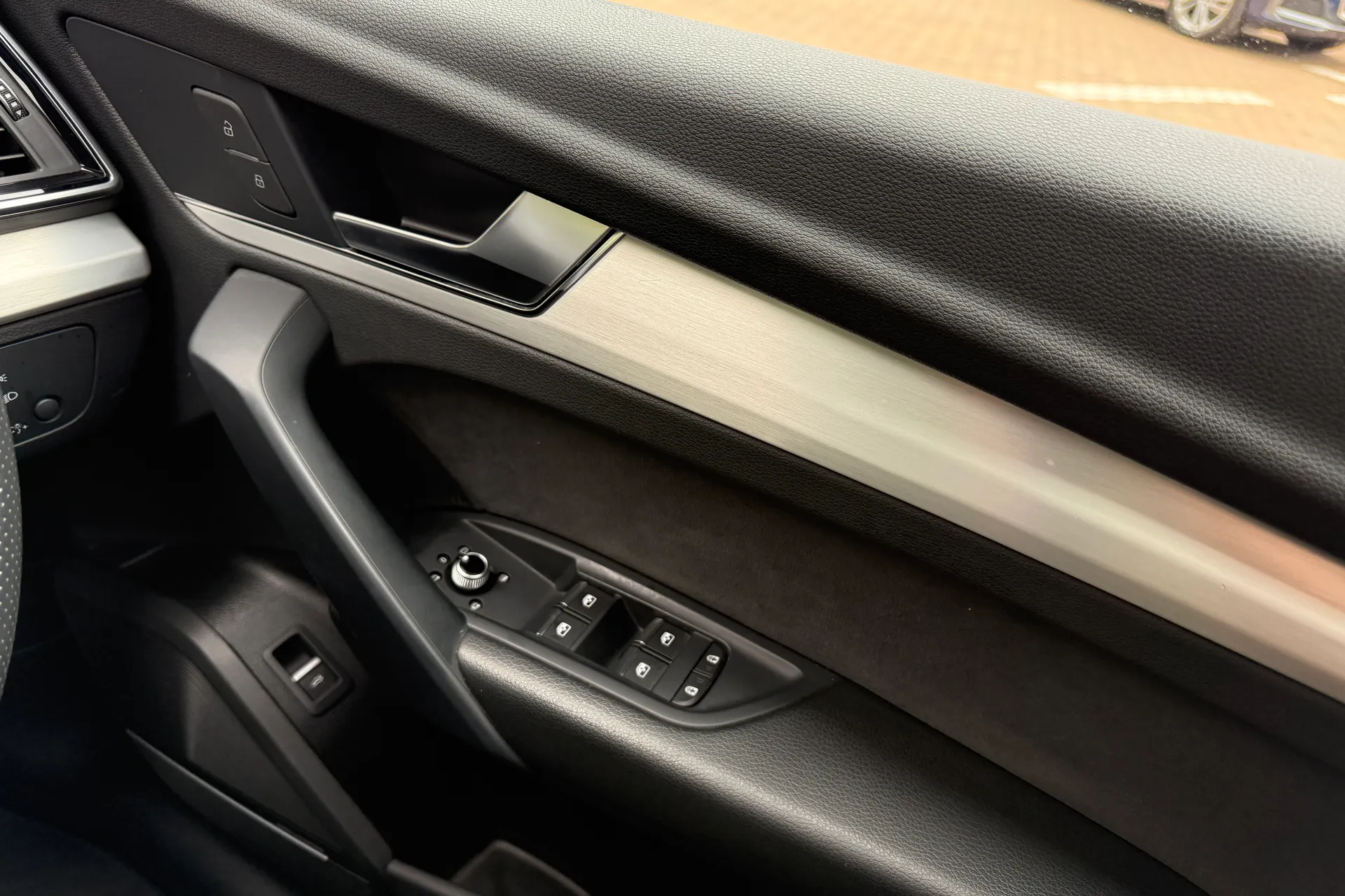 Audi Q5 thumbnail image number 17