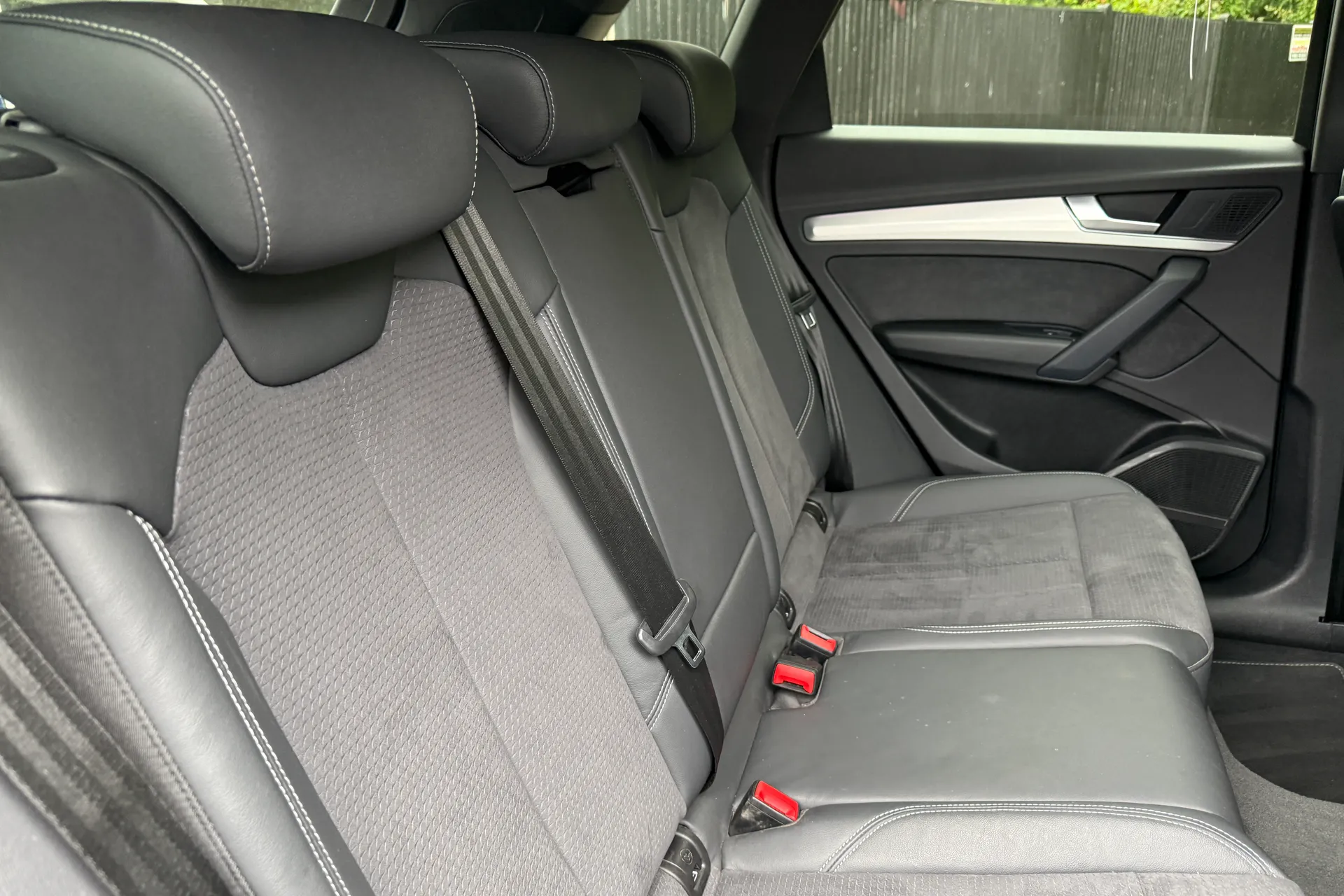 Audi Q5 thumbnail image number 29