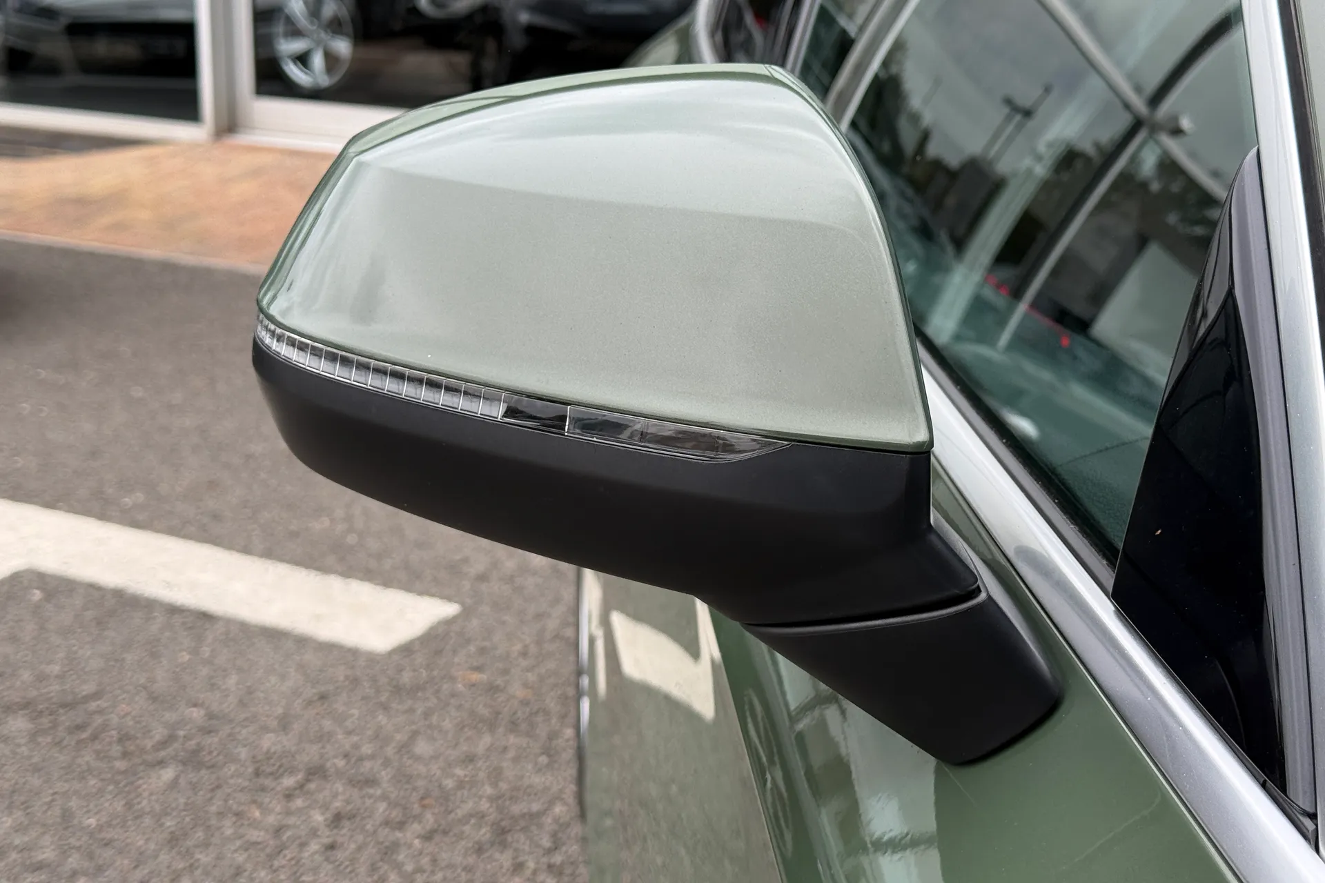 Audi Q5 thumbnail image number 4