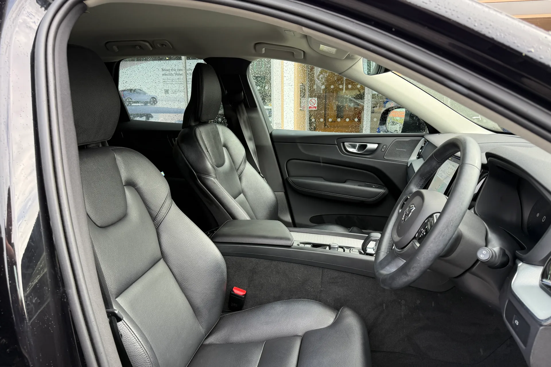 Volvo XC60 thumbnail image number 25
