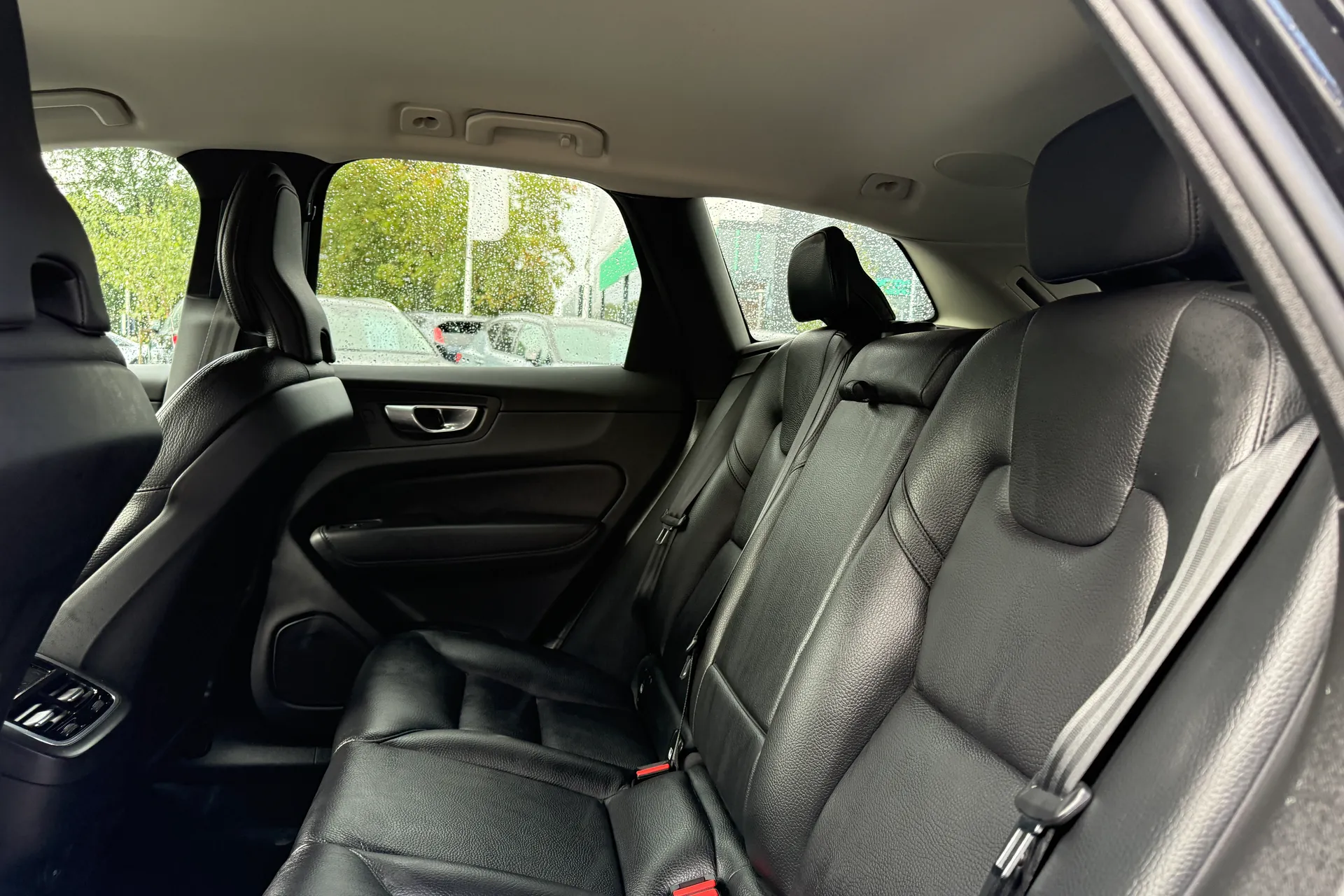 Volvo XC60 thumbnail image number 29