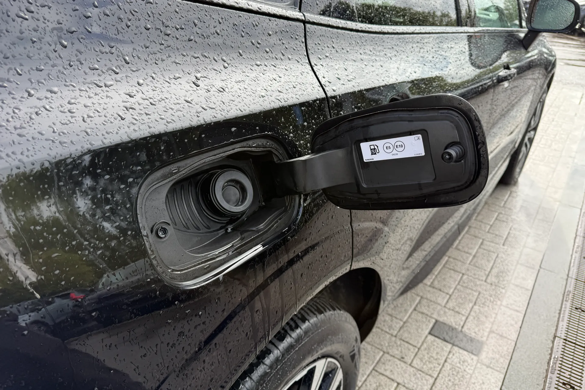 Volvo XC60 thumbnail image number 15