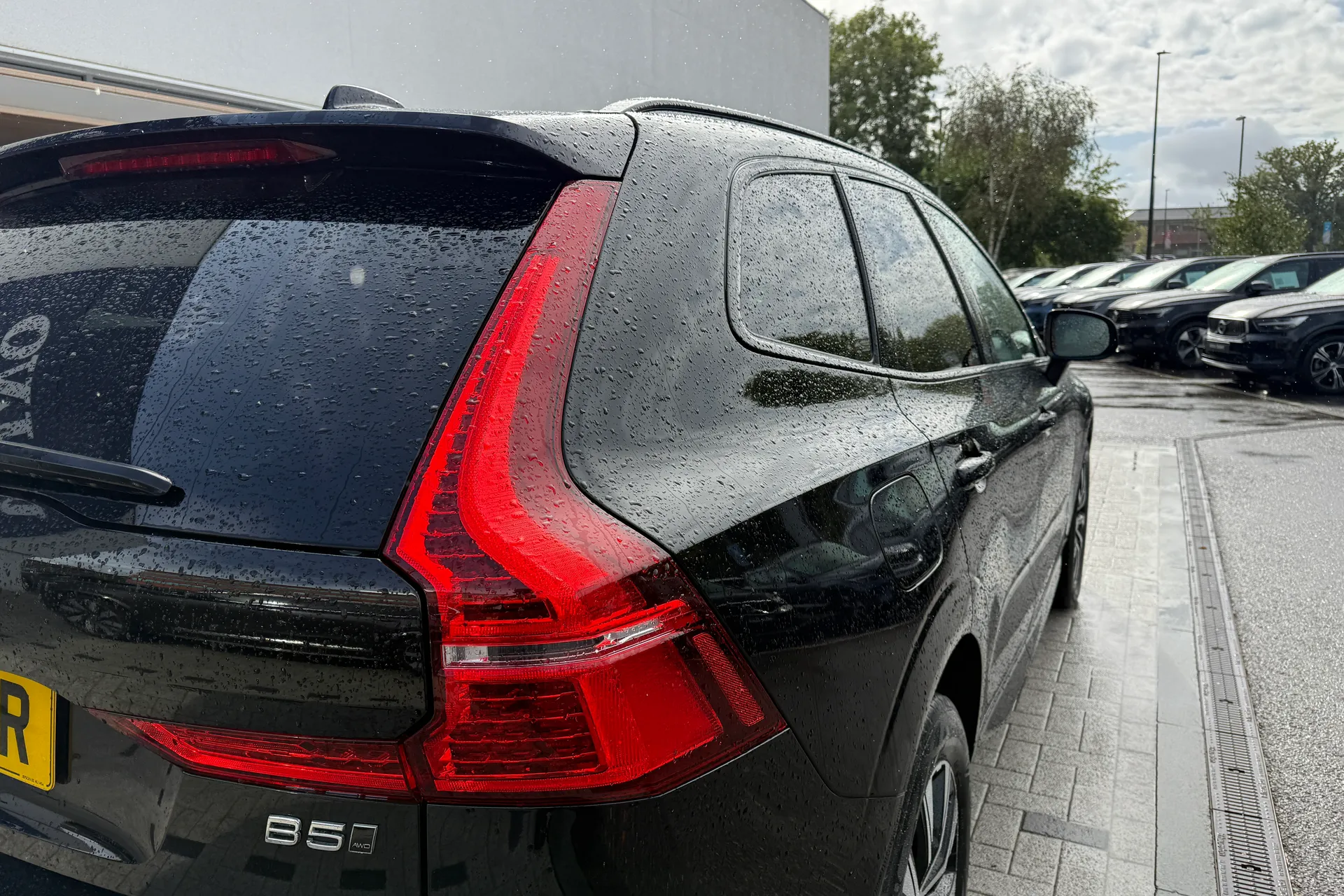 Volvo XC60 thumbnail image number 16