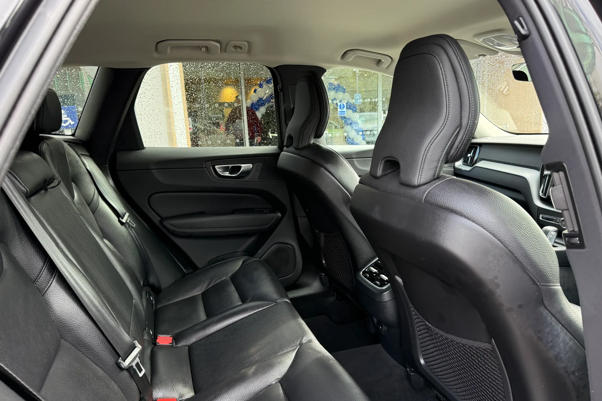 Volvo XC60 thumbnail image number 22