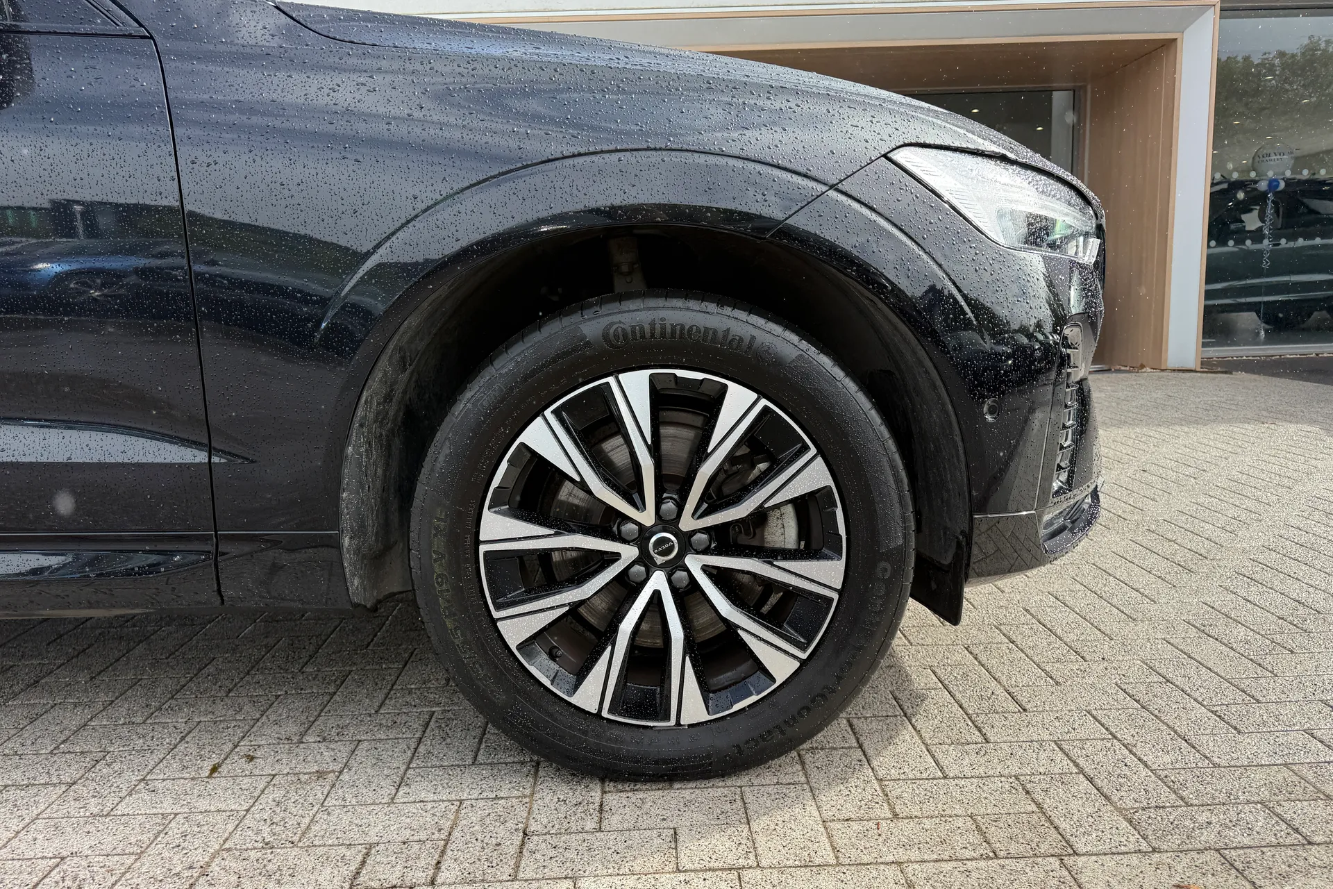 Volvo XC60 thumbnail image number 13