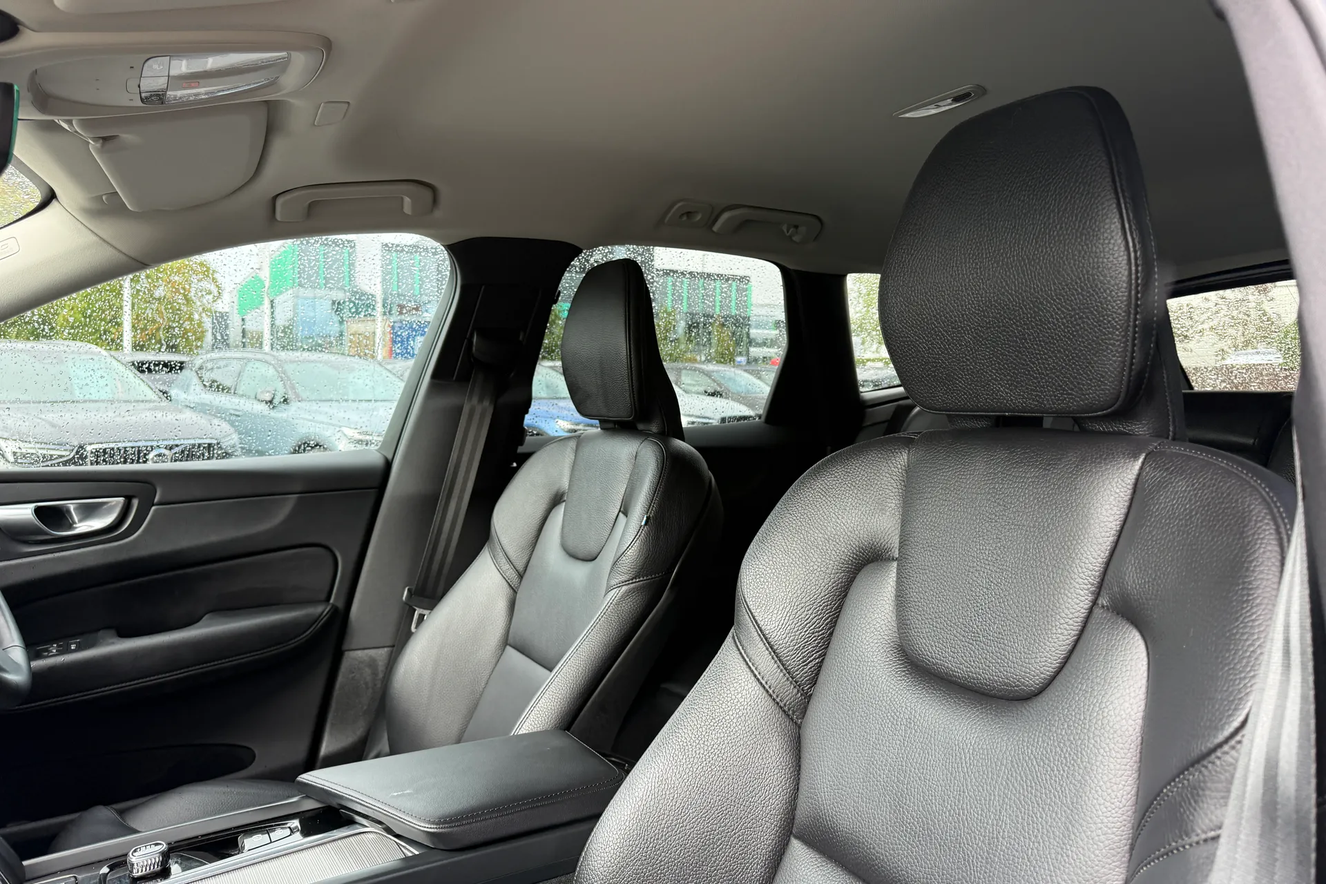 Volvo XC60 thumbnail image number 27