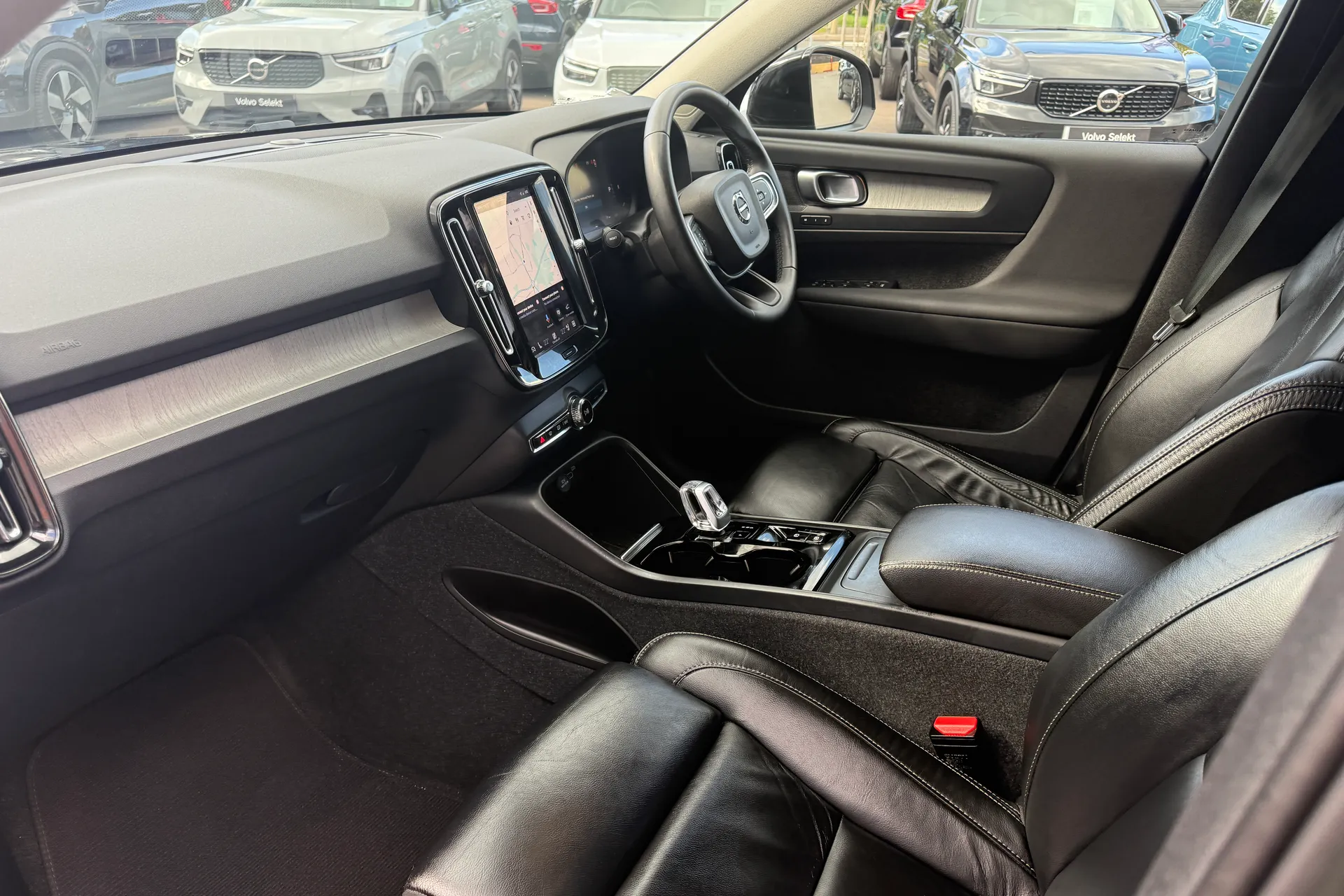 Volvo XC40 thumbnail image number 27