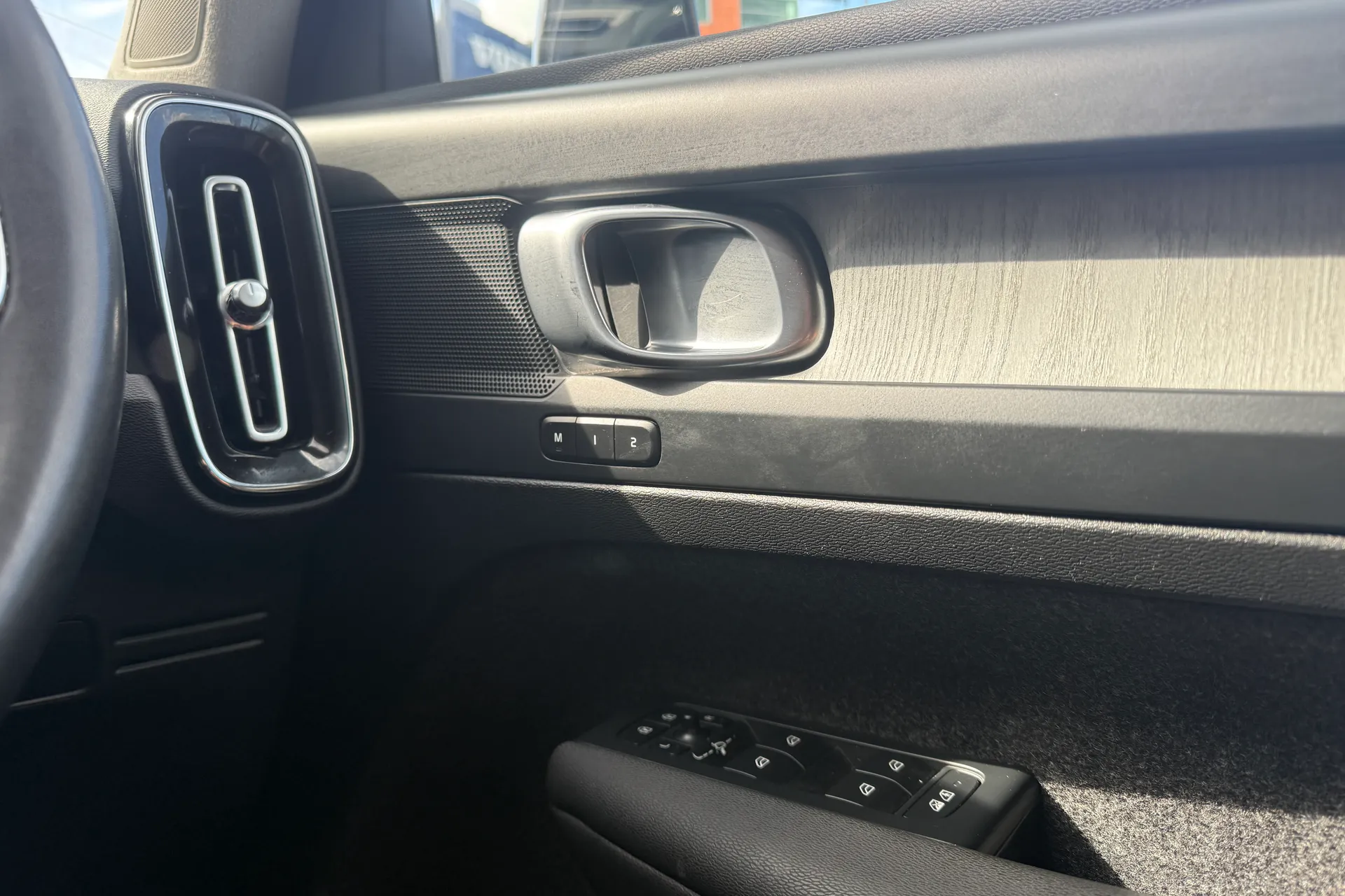 Volvo XC40 thumbnail image number 40