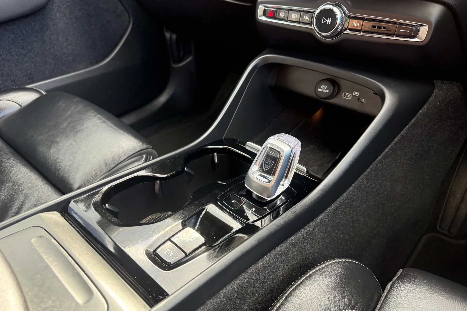 Volvo XC40 thumbnail image number 41