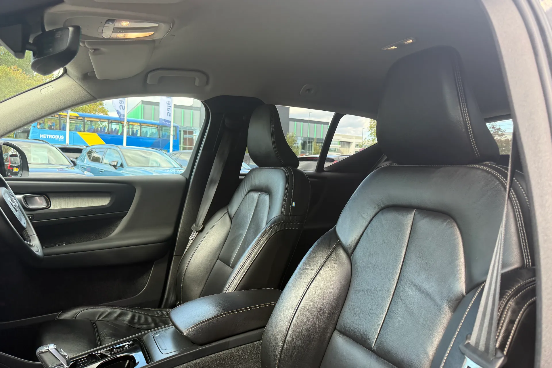 Volvo XC40 thumbnail image number 28