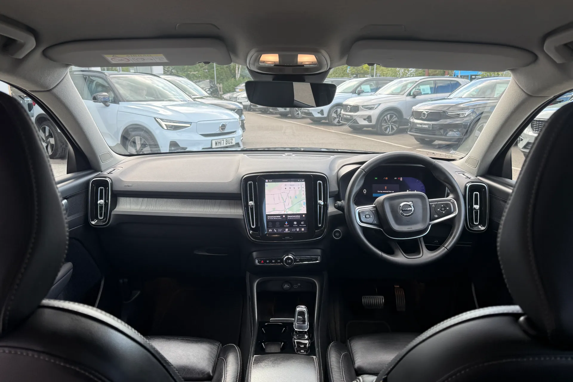 Volvo XC40 thumbnail image number 3