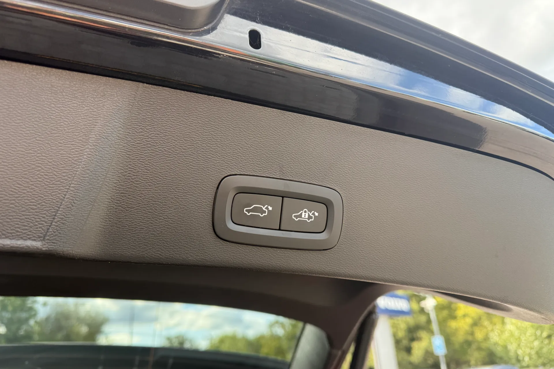 Volvo XC40 thumbnail image number 21