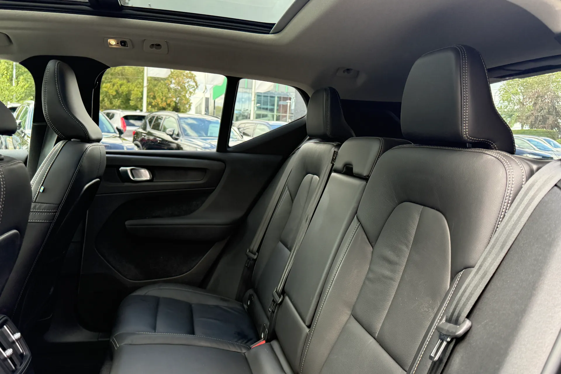 Volvo XC40 thumbnail image number 30