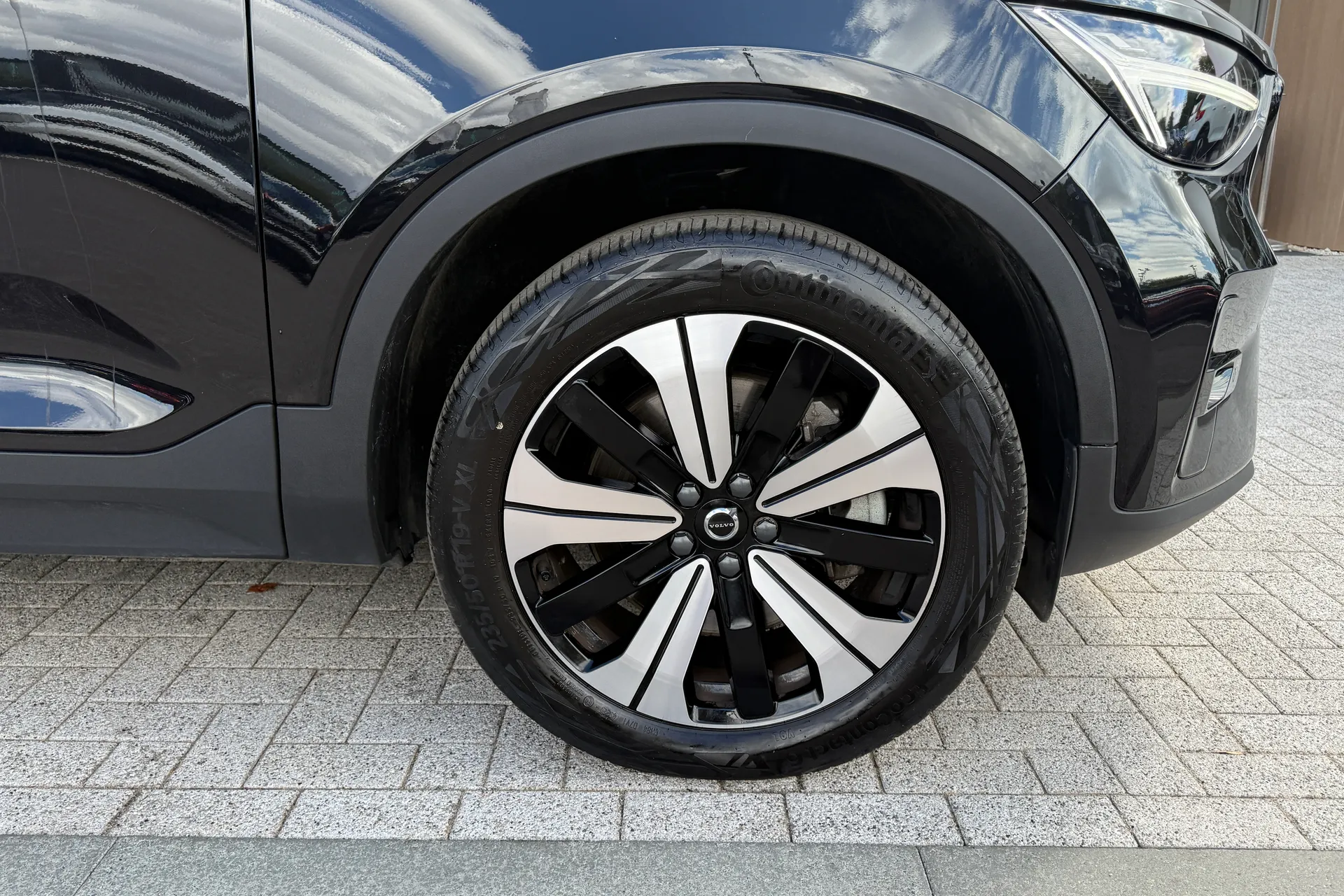 Volvo XC40 thumbnail image number 14