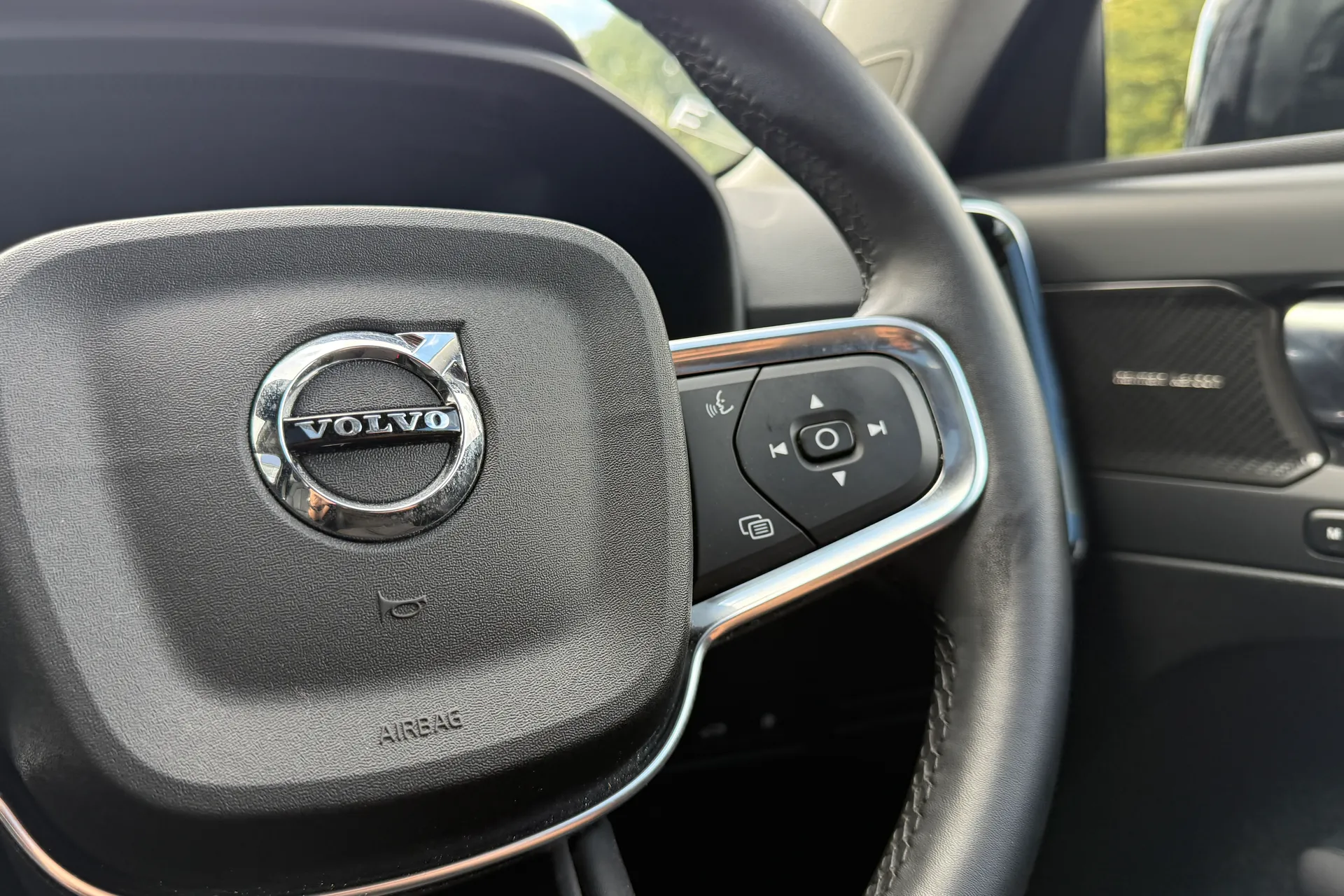 Volvo XC40 thumbnail image number 36