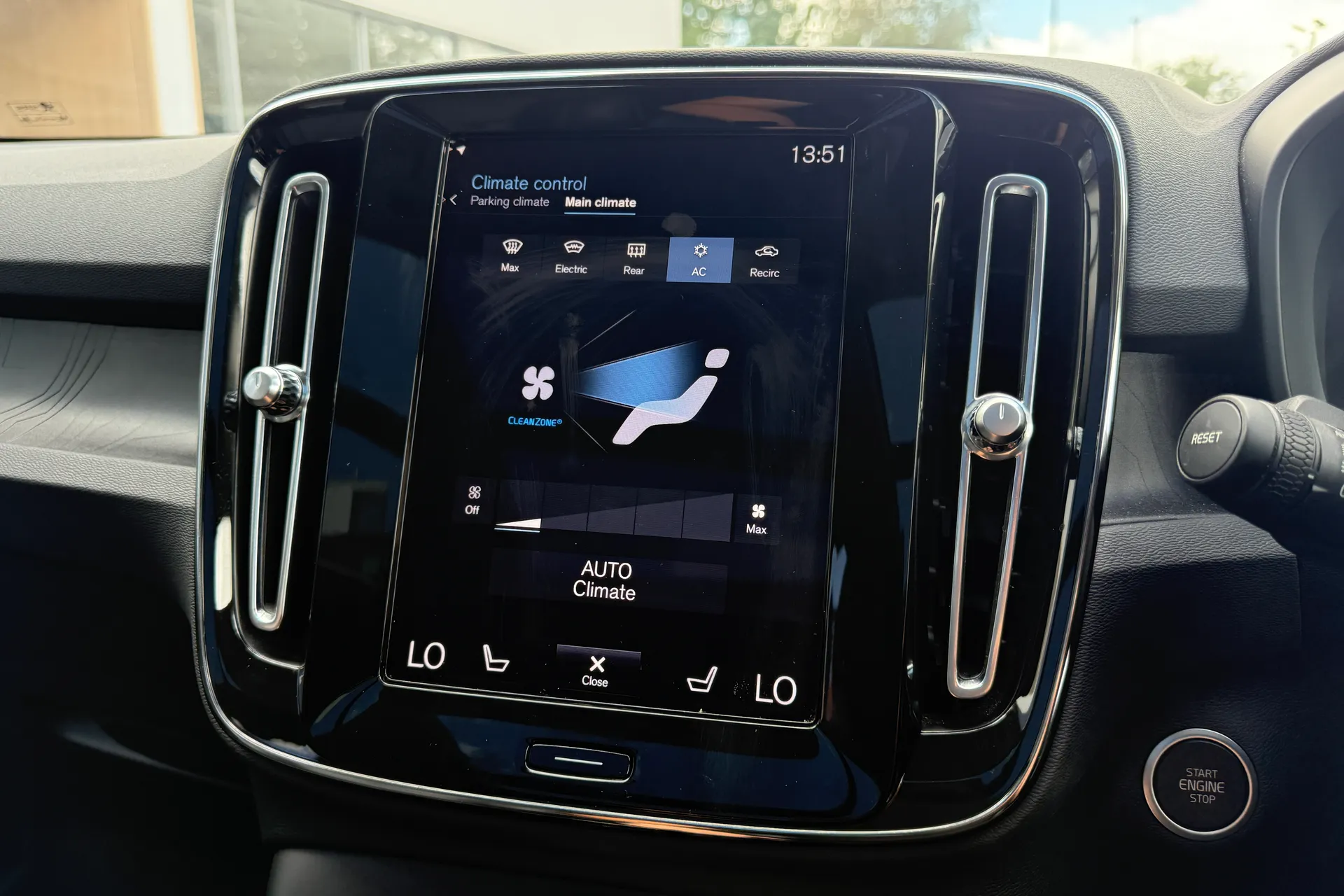 Volvo XC40 thumbnail image number 37