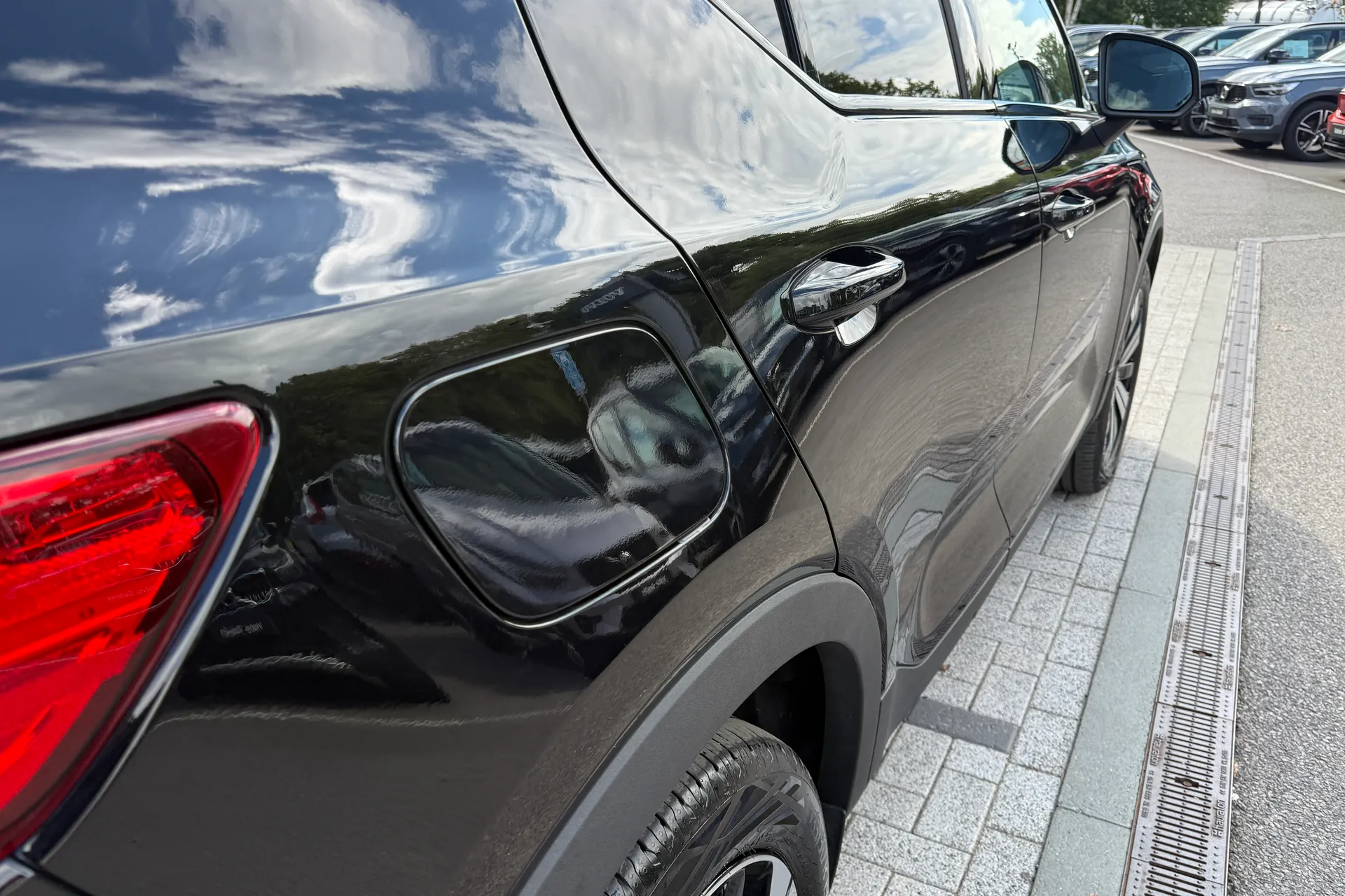 Volvo XC40 thumbnail image number 16