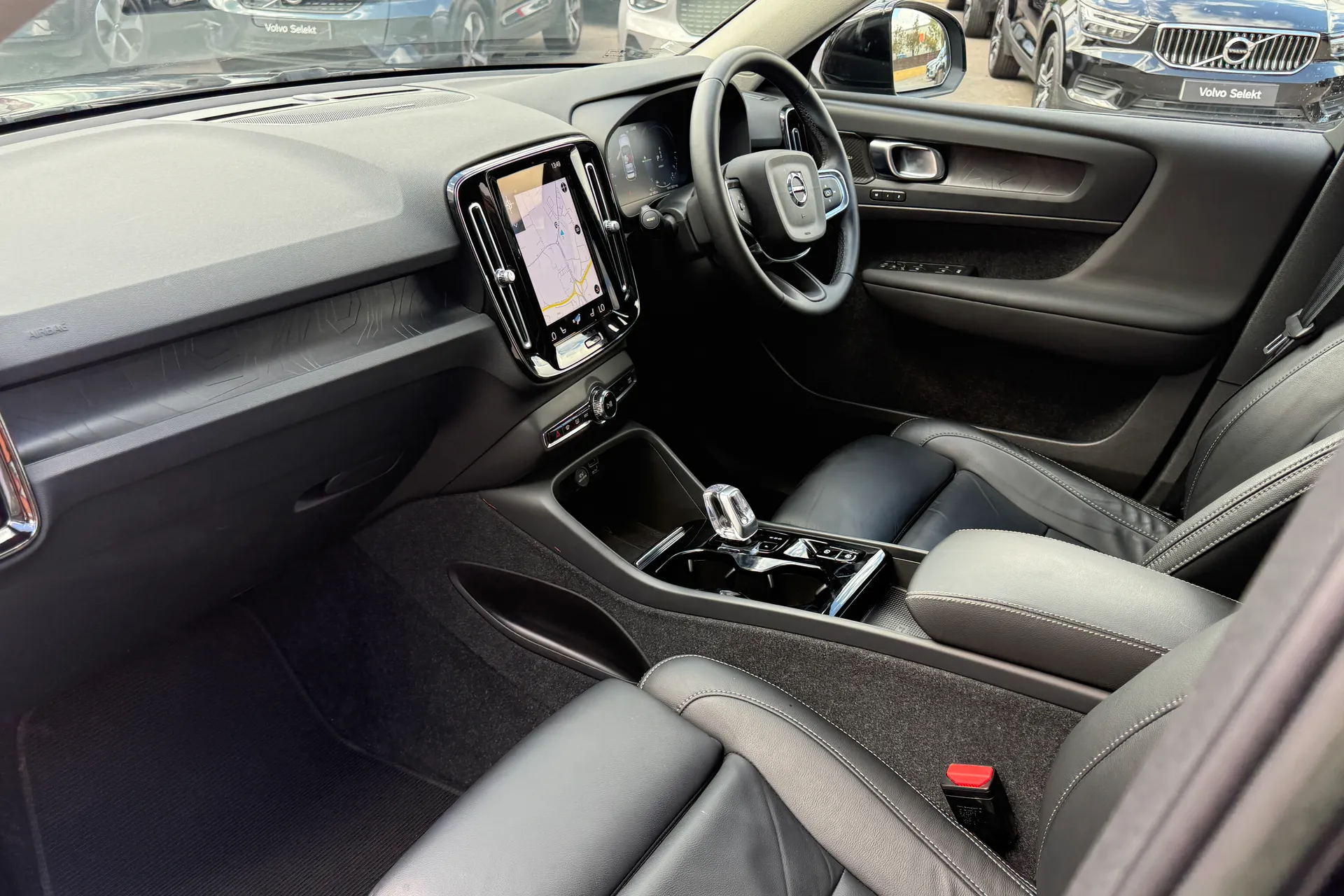 Volvo XC40 thumbnail image number 27