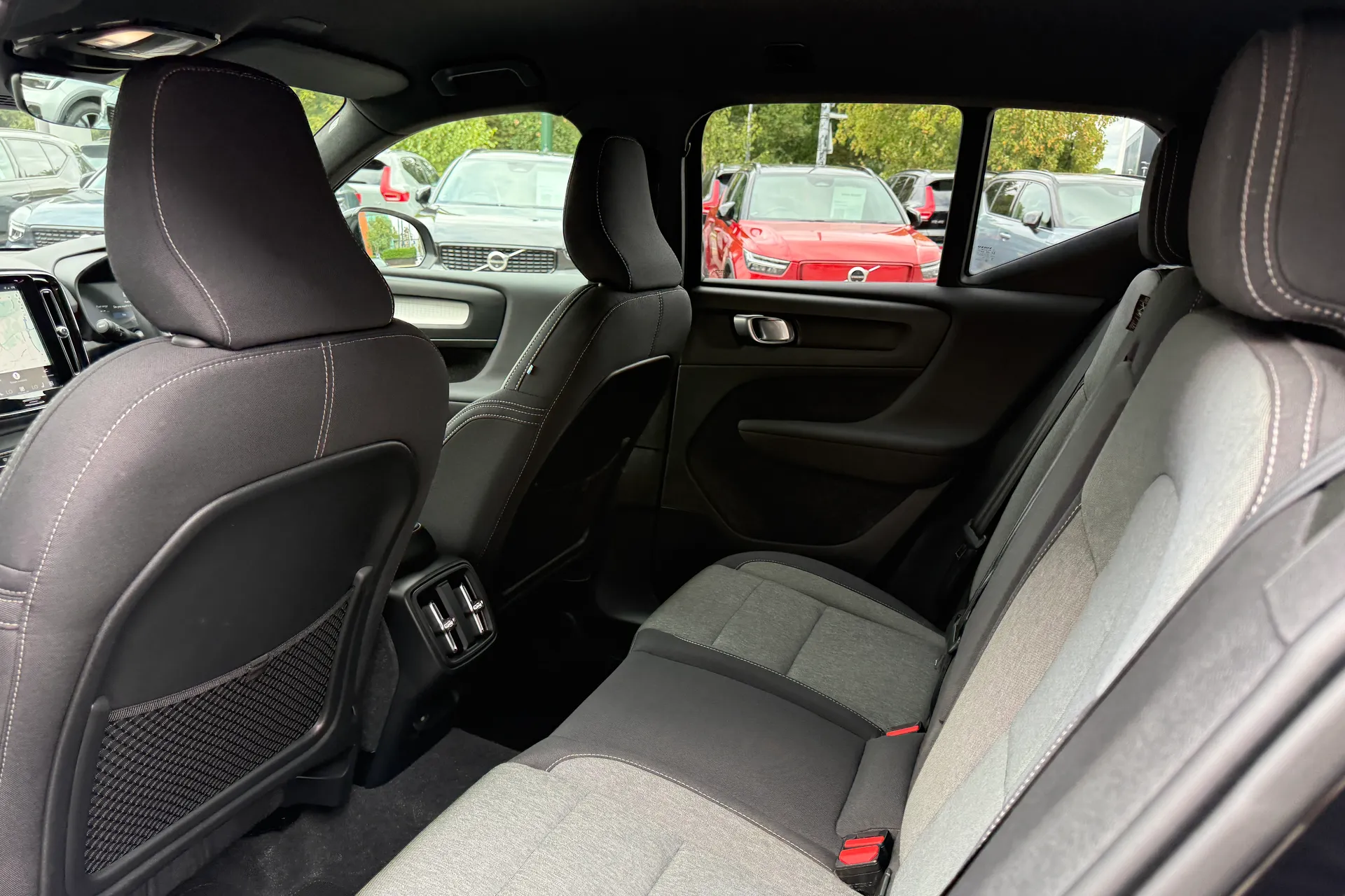 Volvo XC40 thumbnail image number 29