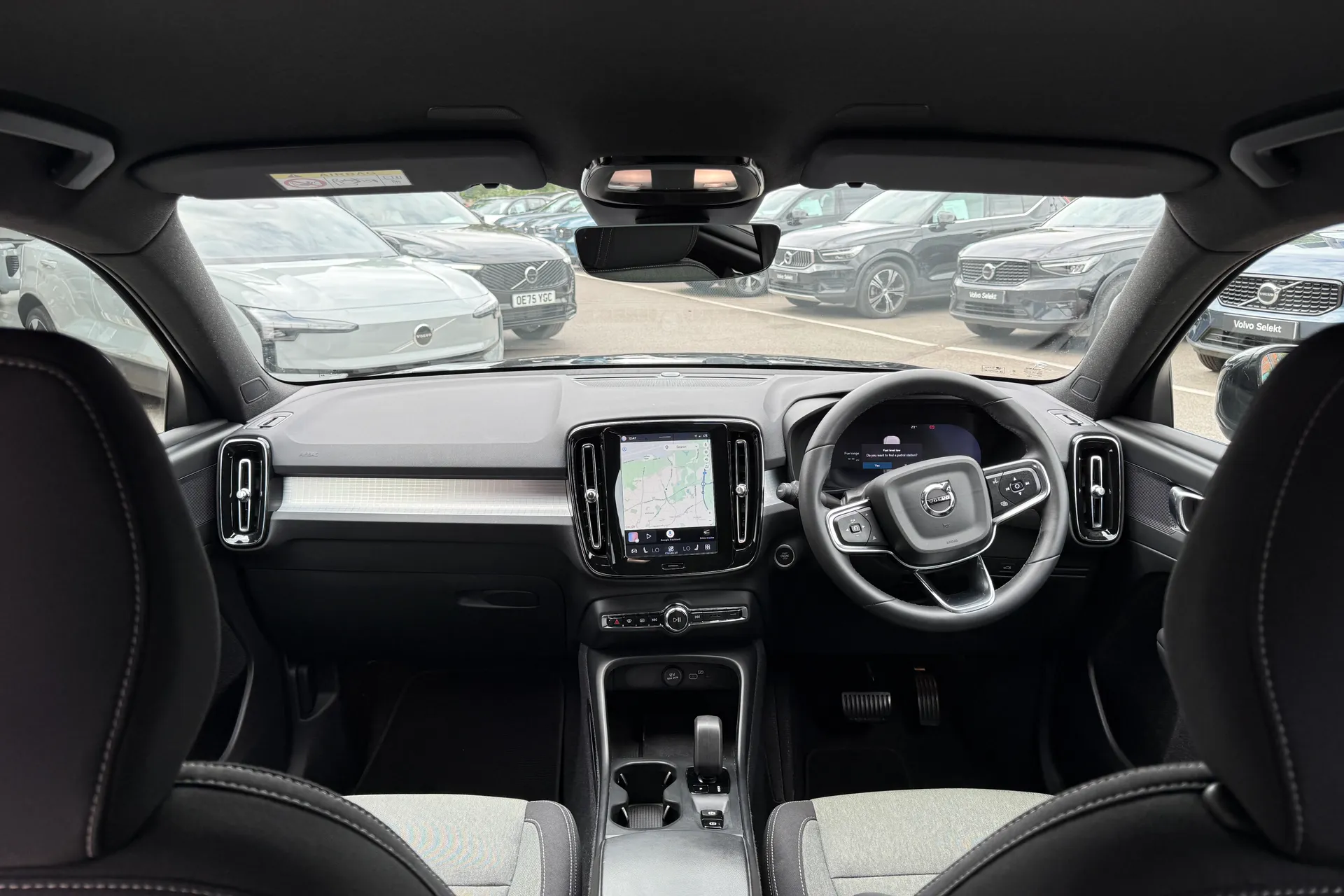 Volvo XC40 thumbnail image number 3