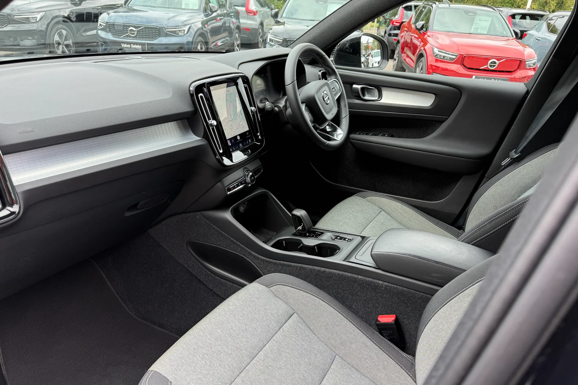 Volvo XC40 thumbnail image number 27