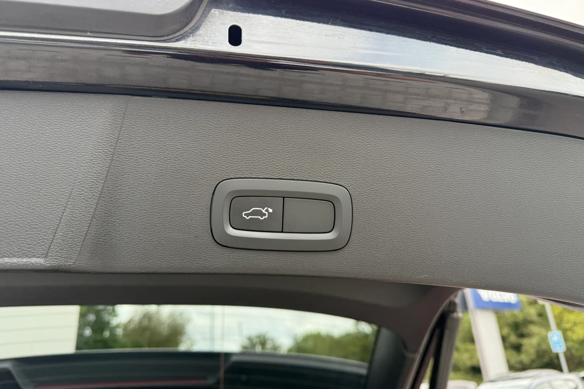 Volvo XC40 thumbnail image number 21