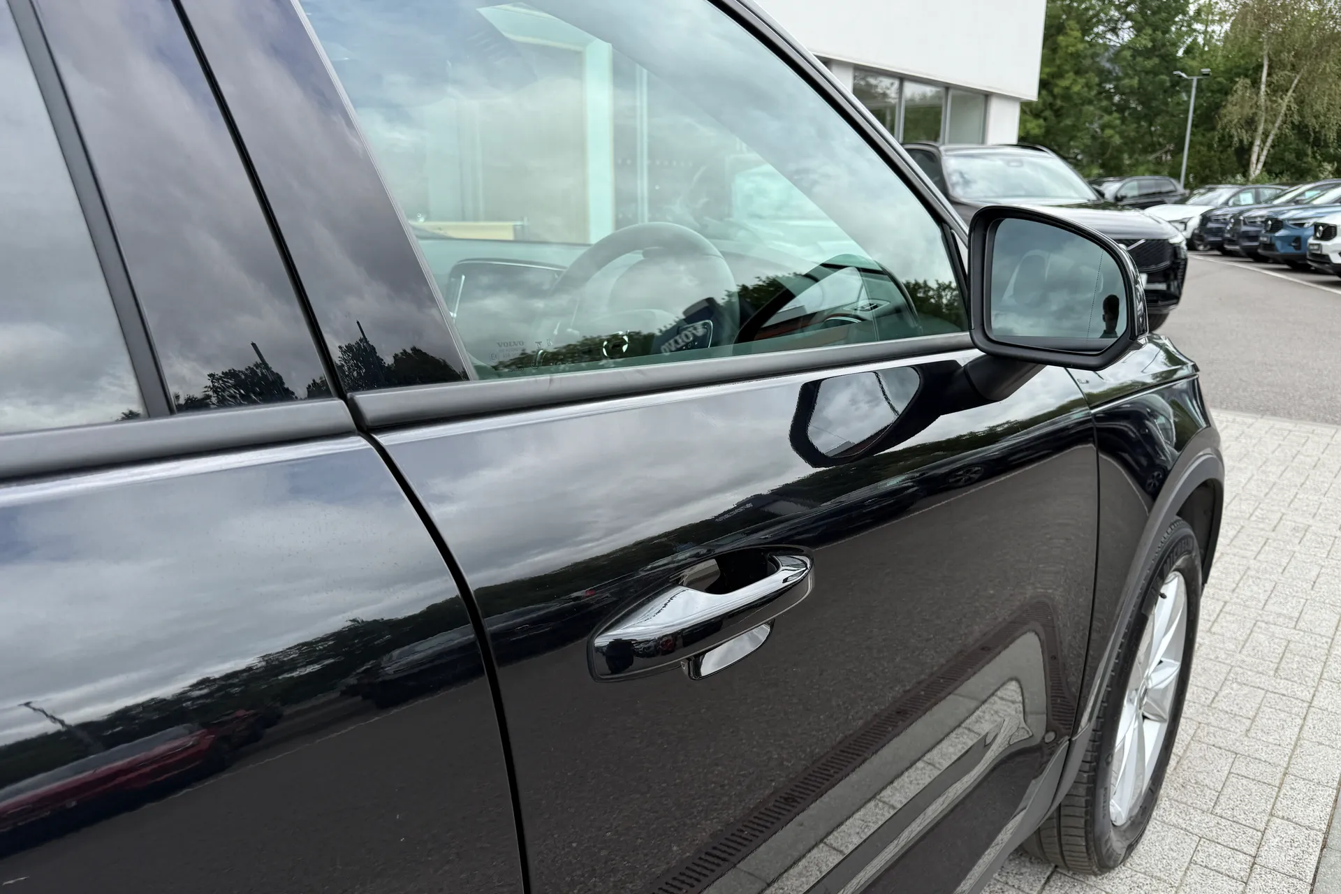 Volvo XC40 thumbnail image number 15