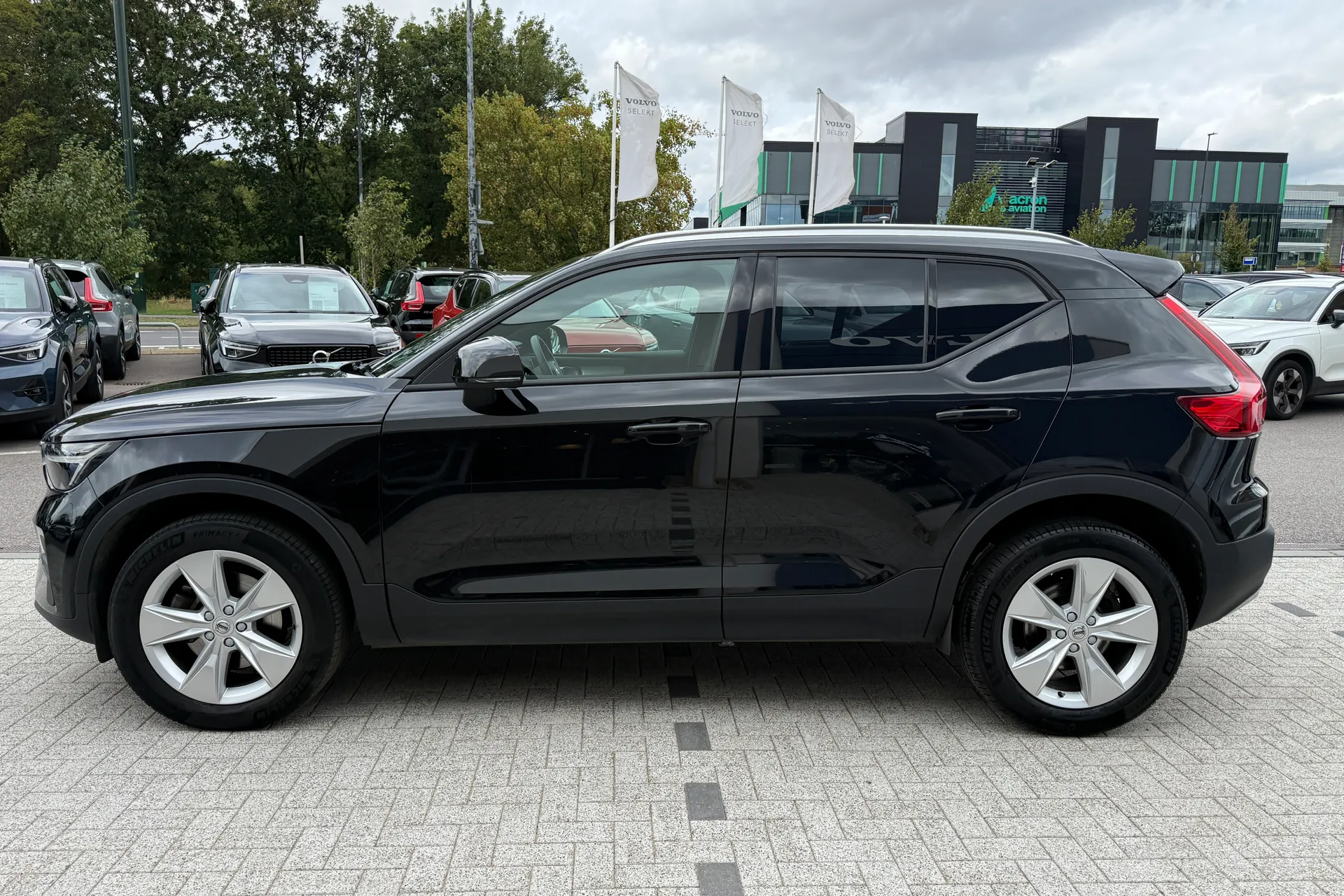 Volvo XC40 thumbnail image number 11