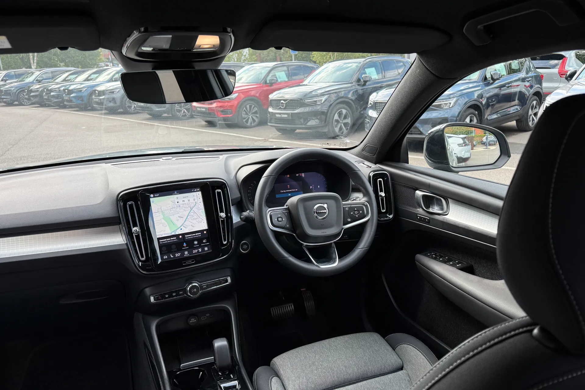 Volvo XC40 thumbnail image number 32