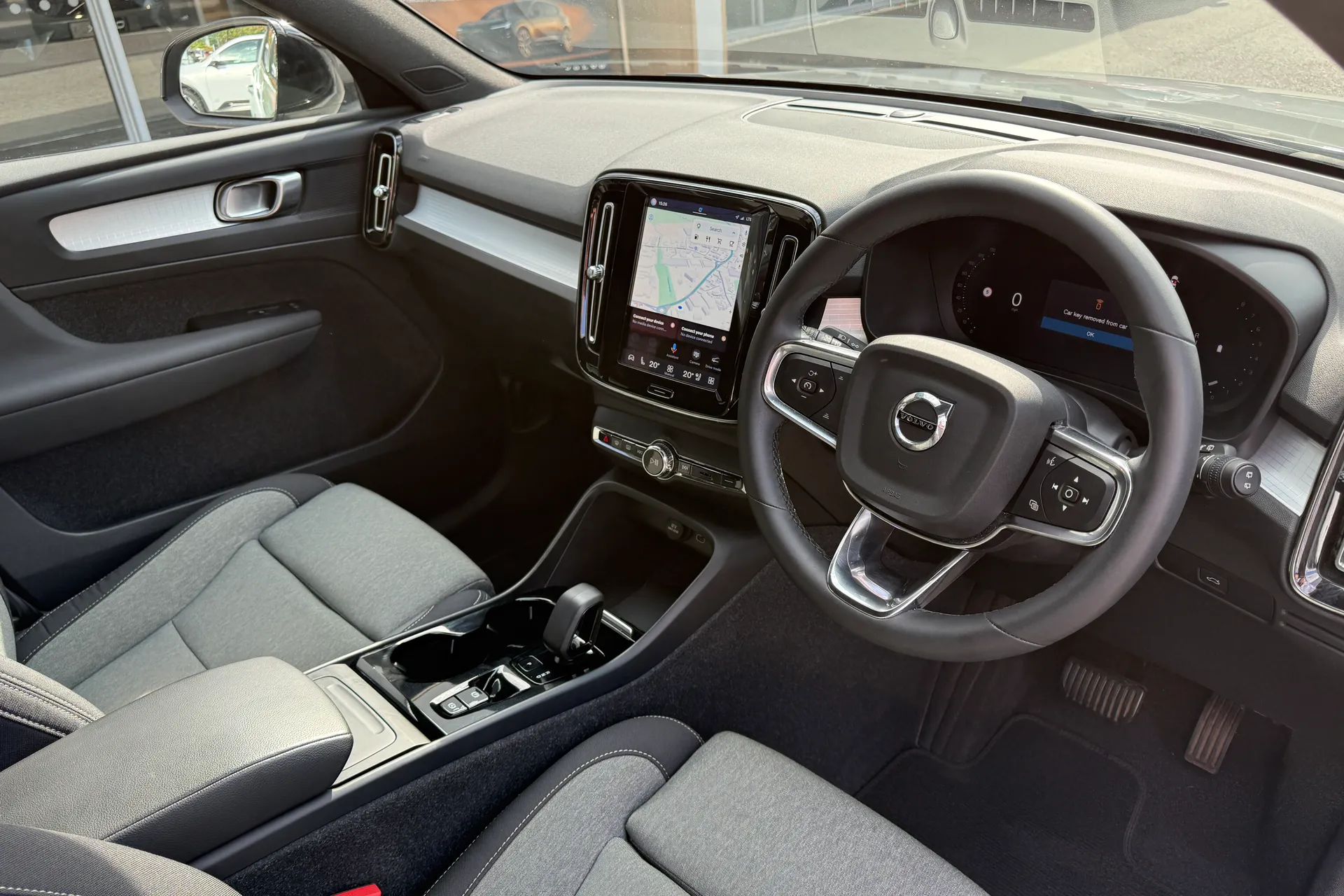 Volvo XC40 thumbnail image number 6