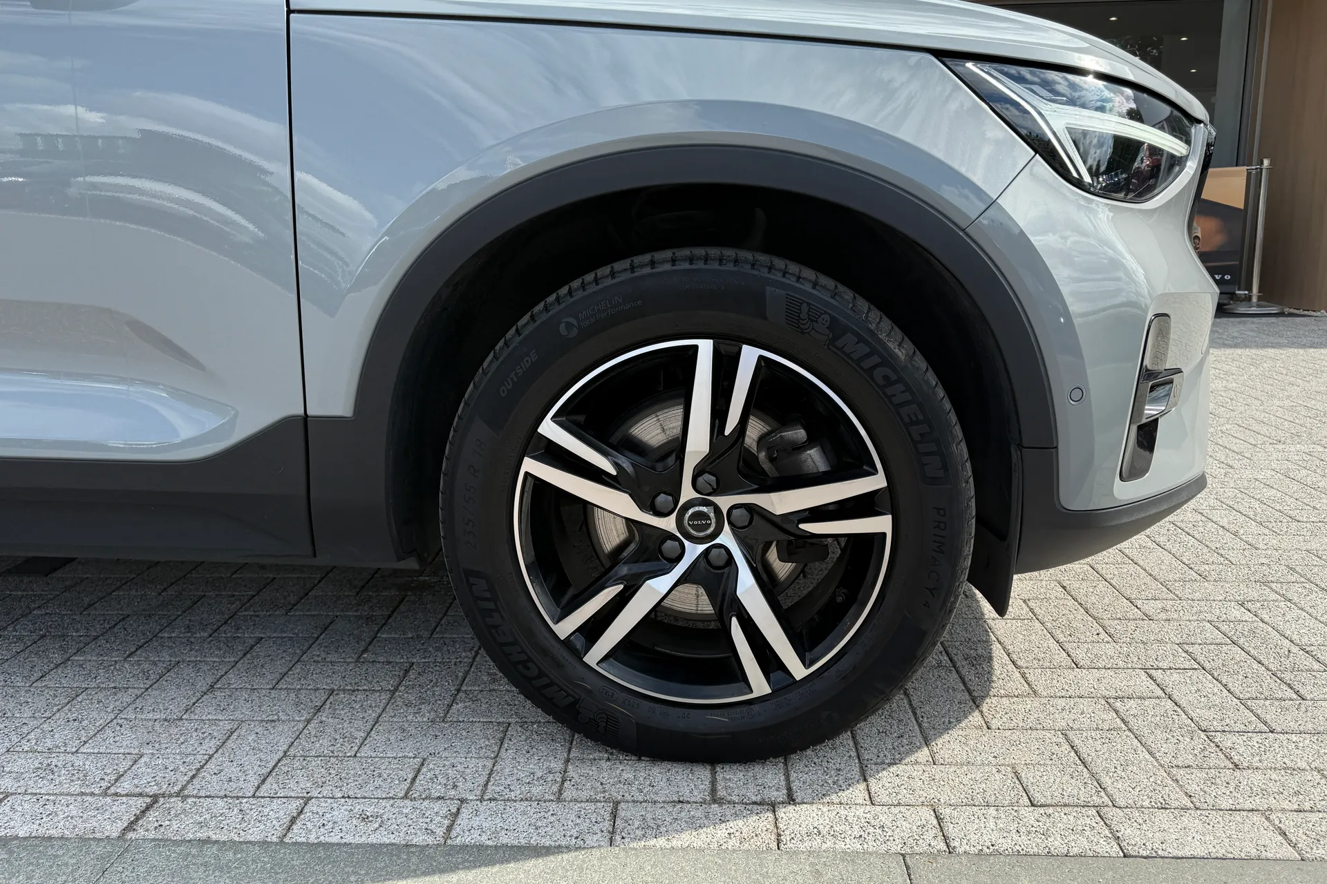 Volvo XC40 thumbnail image number 14