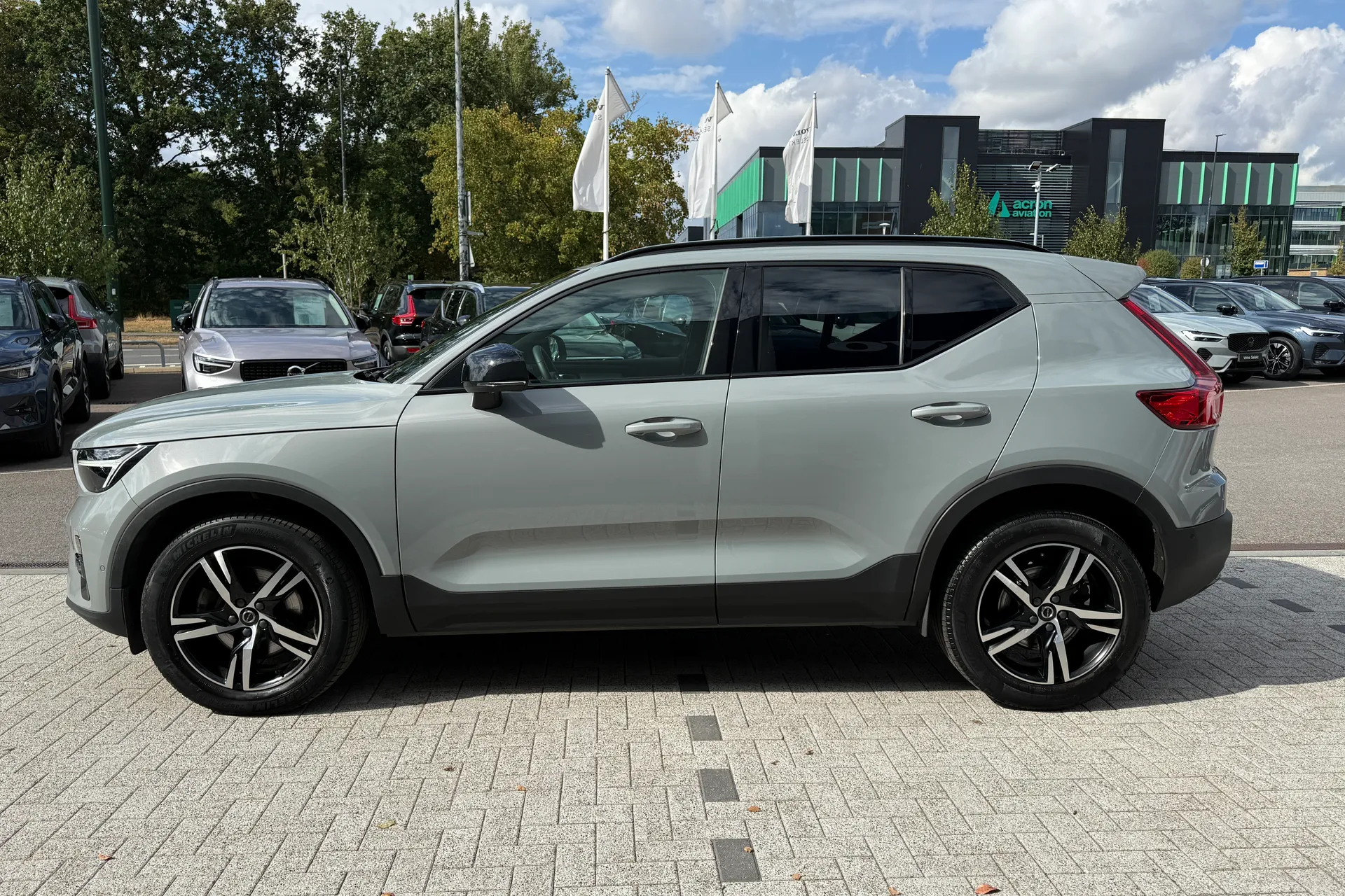 Volvo XC40 thumbnail image number 11