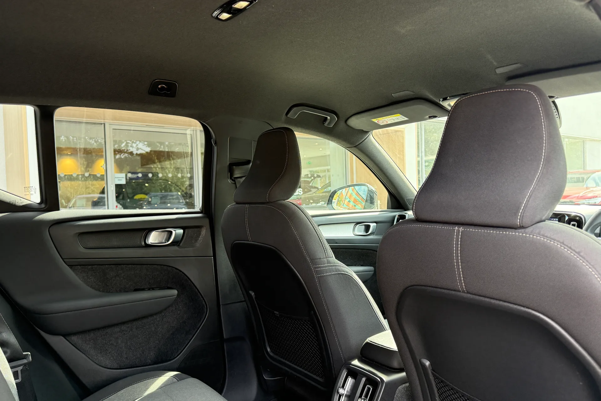 Volvo XC40 thumbnail image number 24
