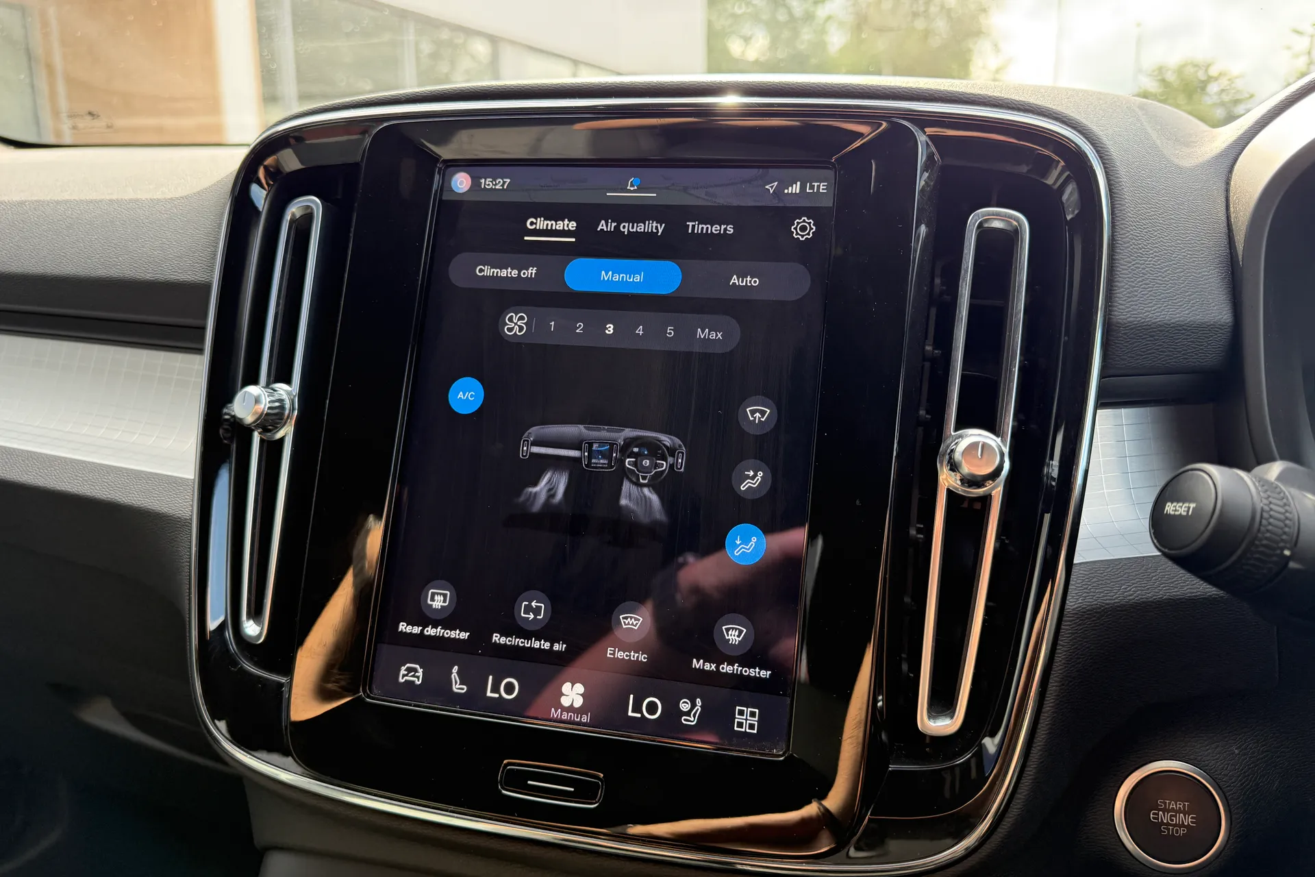 Volvo XC40 thumbnail image number 37