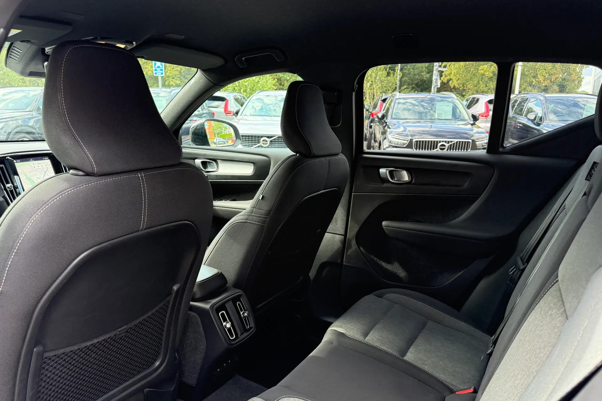 Volvo XC40 thumbnail image number 29