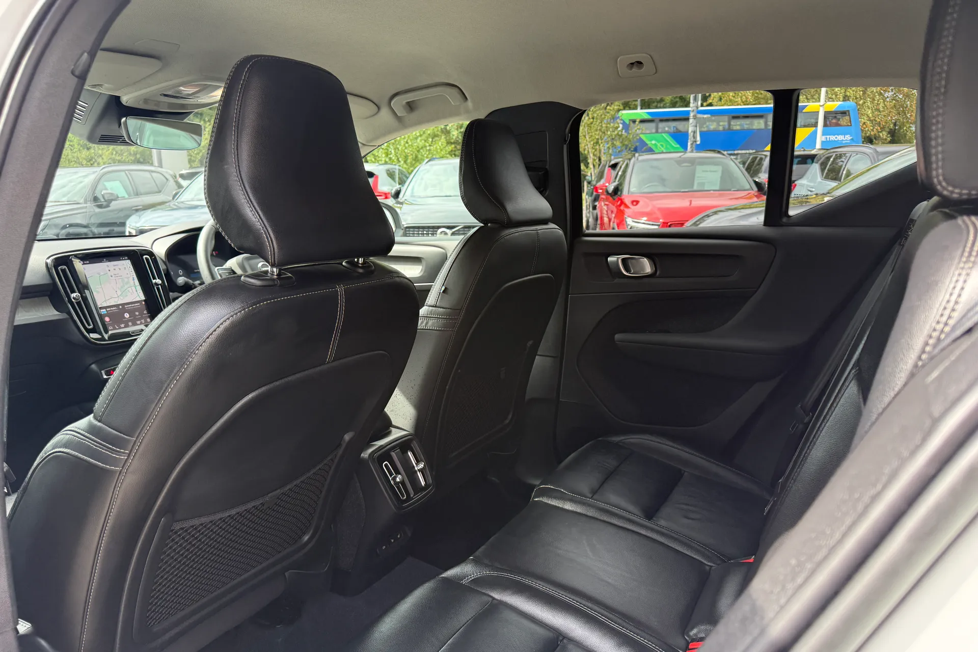 Volvo XC40 thumbnail image number 29