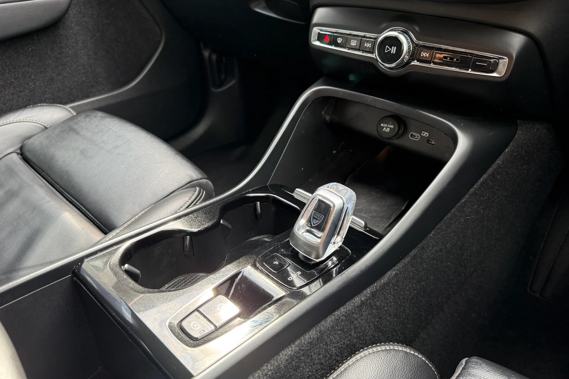 Volvo XC40 thumbnail image number 42
