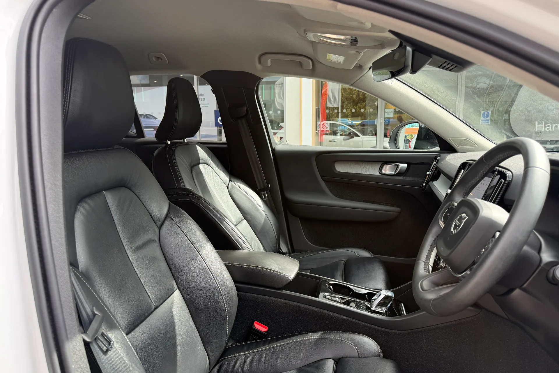 Volvo XC40 thumbnail image number 26