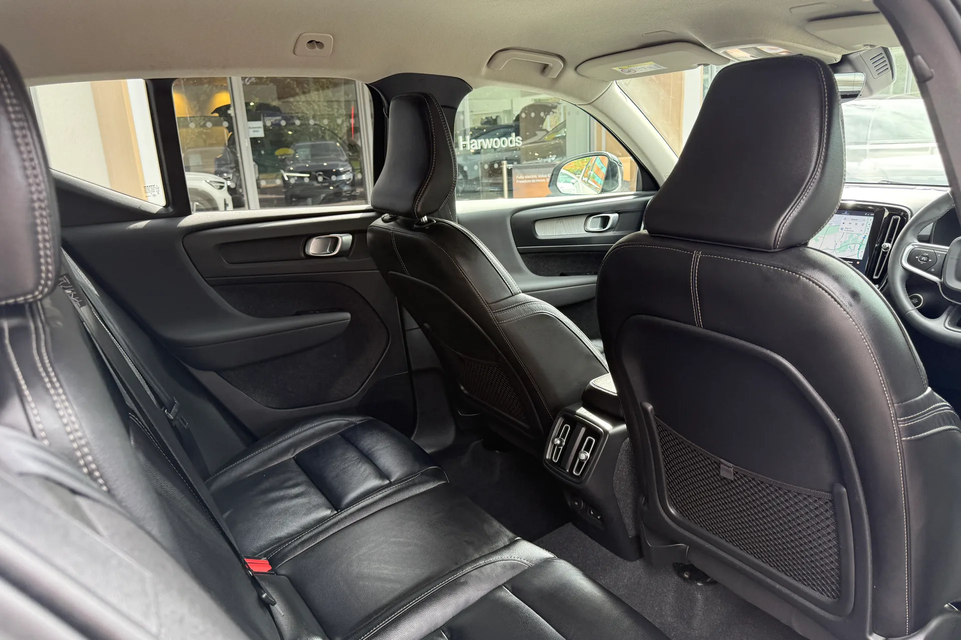 Volvo XC40 thumbnail image number 23